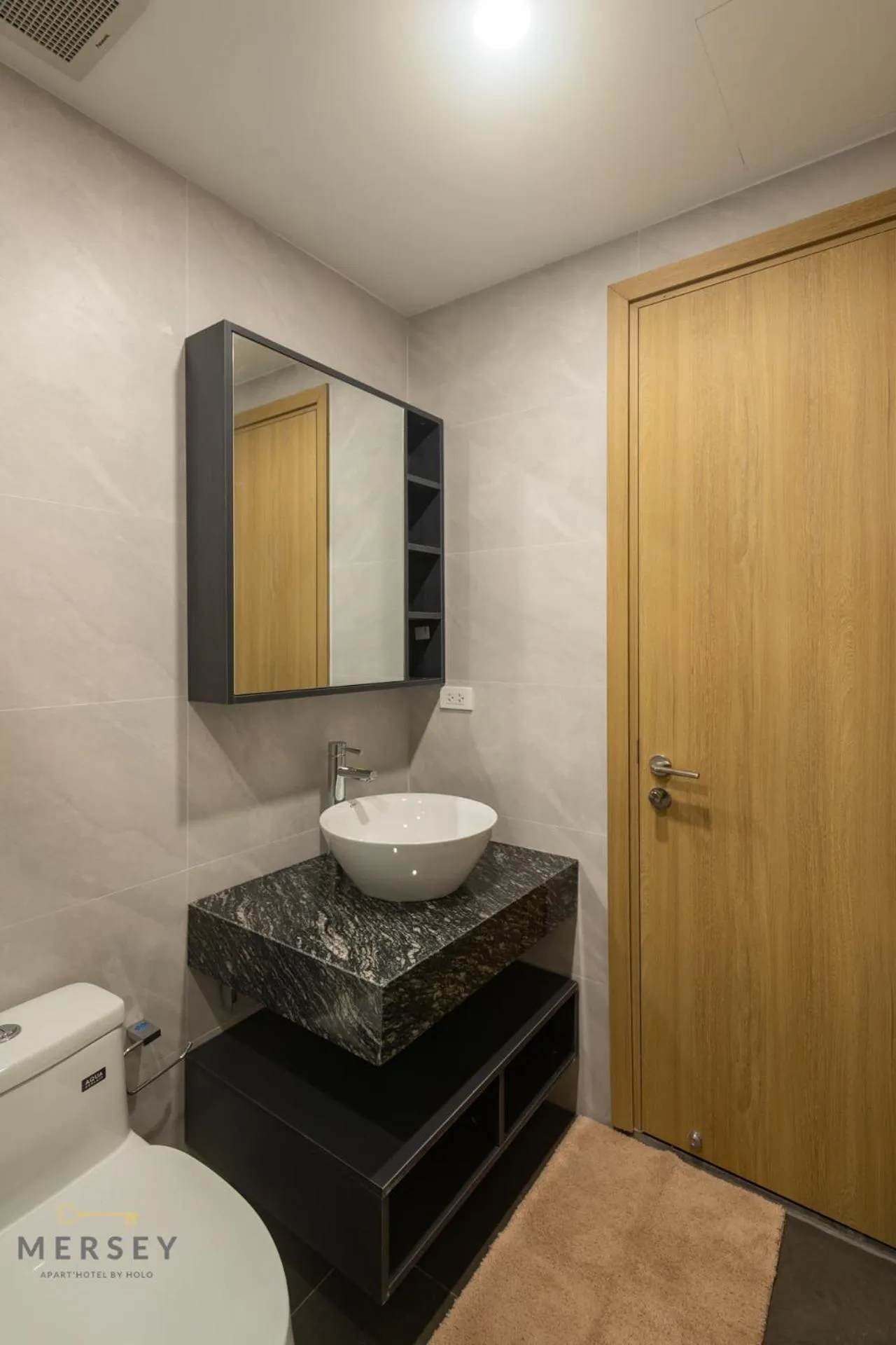 Toilet in Mersey Central Hanoi Apart'Hotel