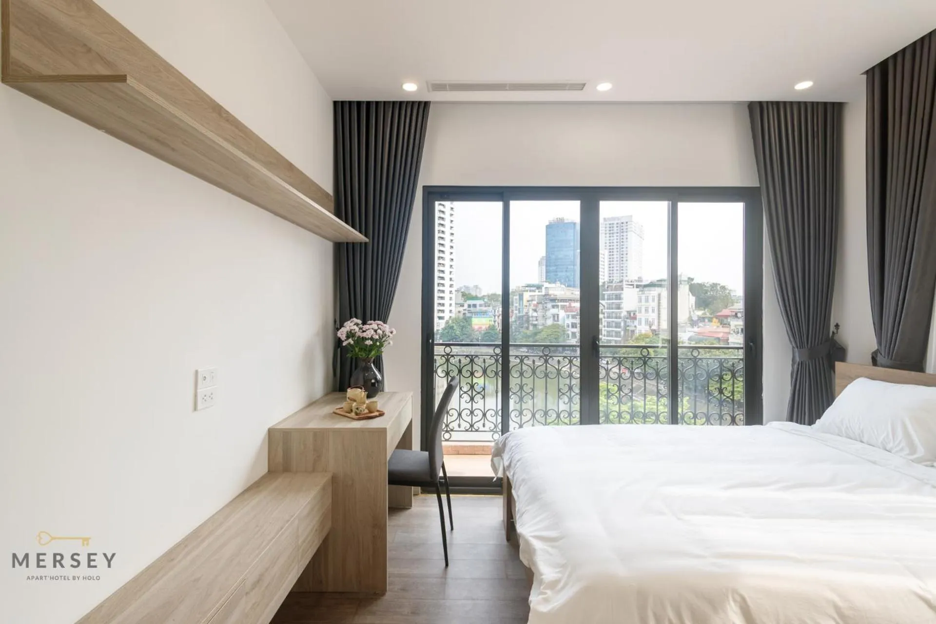 Bed in Mersey Central Hanoi Apart'Hotel