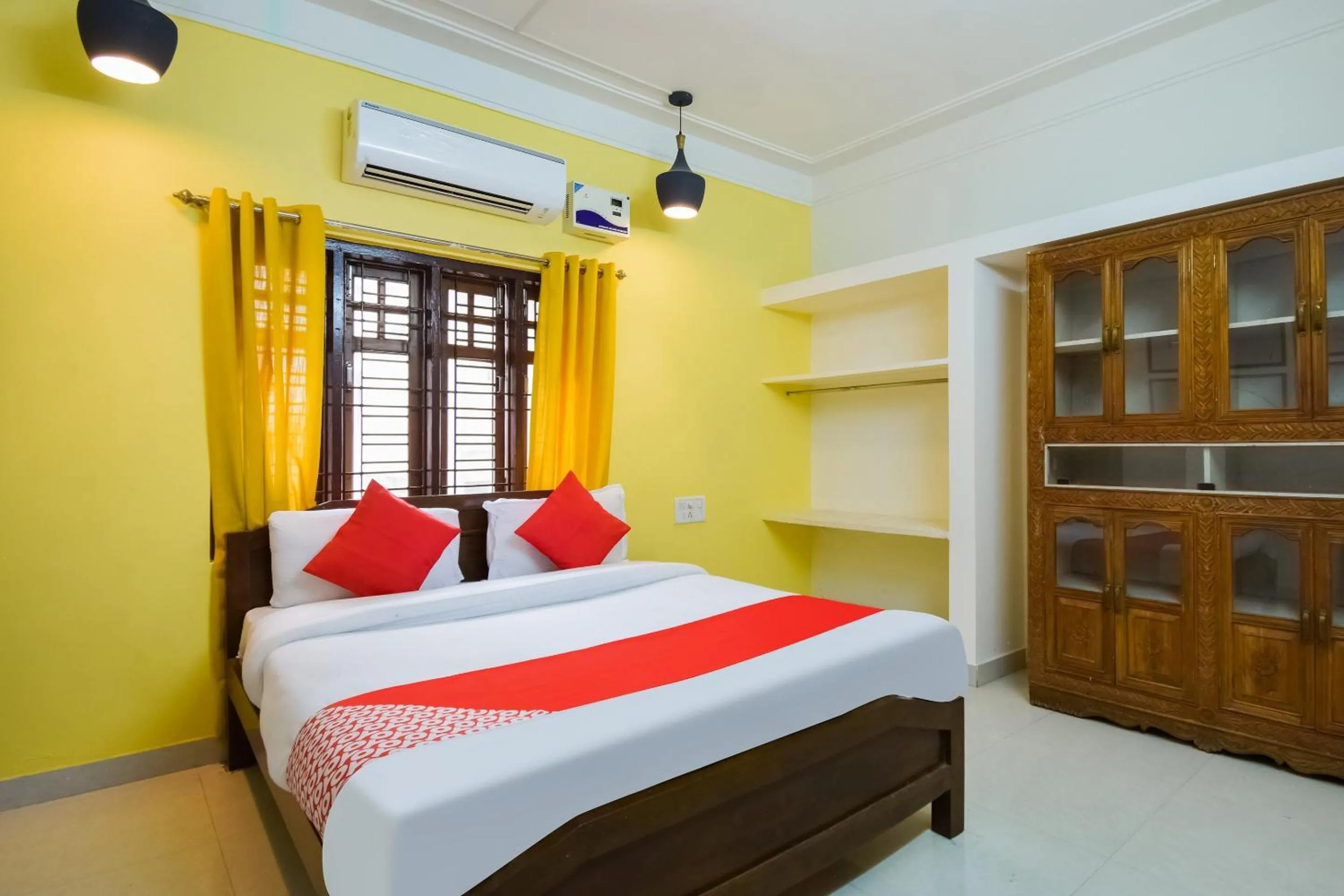 Bedroom, Bed in Hotel O Mks Inn