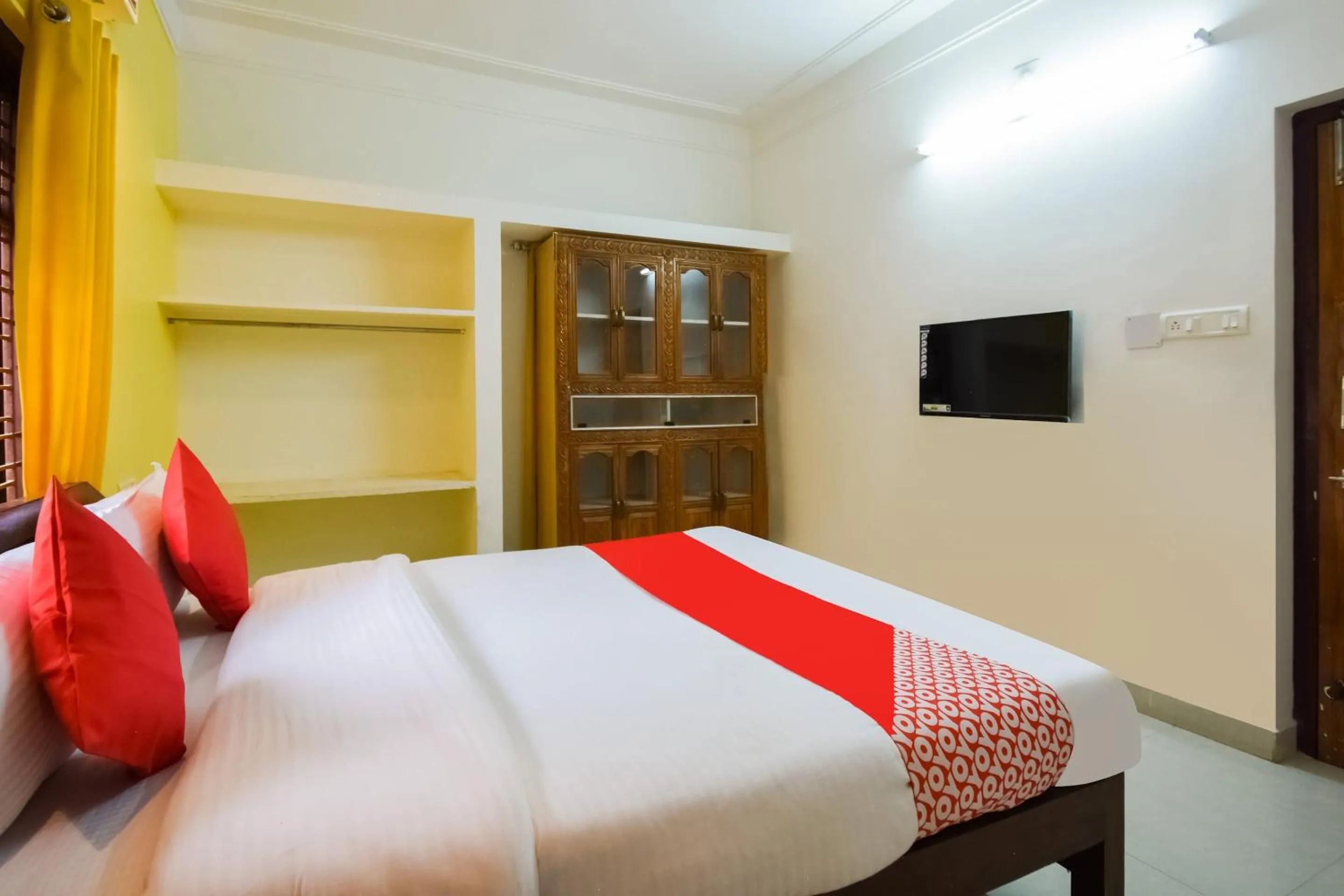 Bedroom, Bed in Hotel O Mks Inn