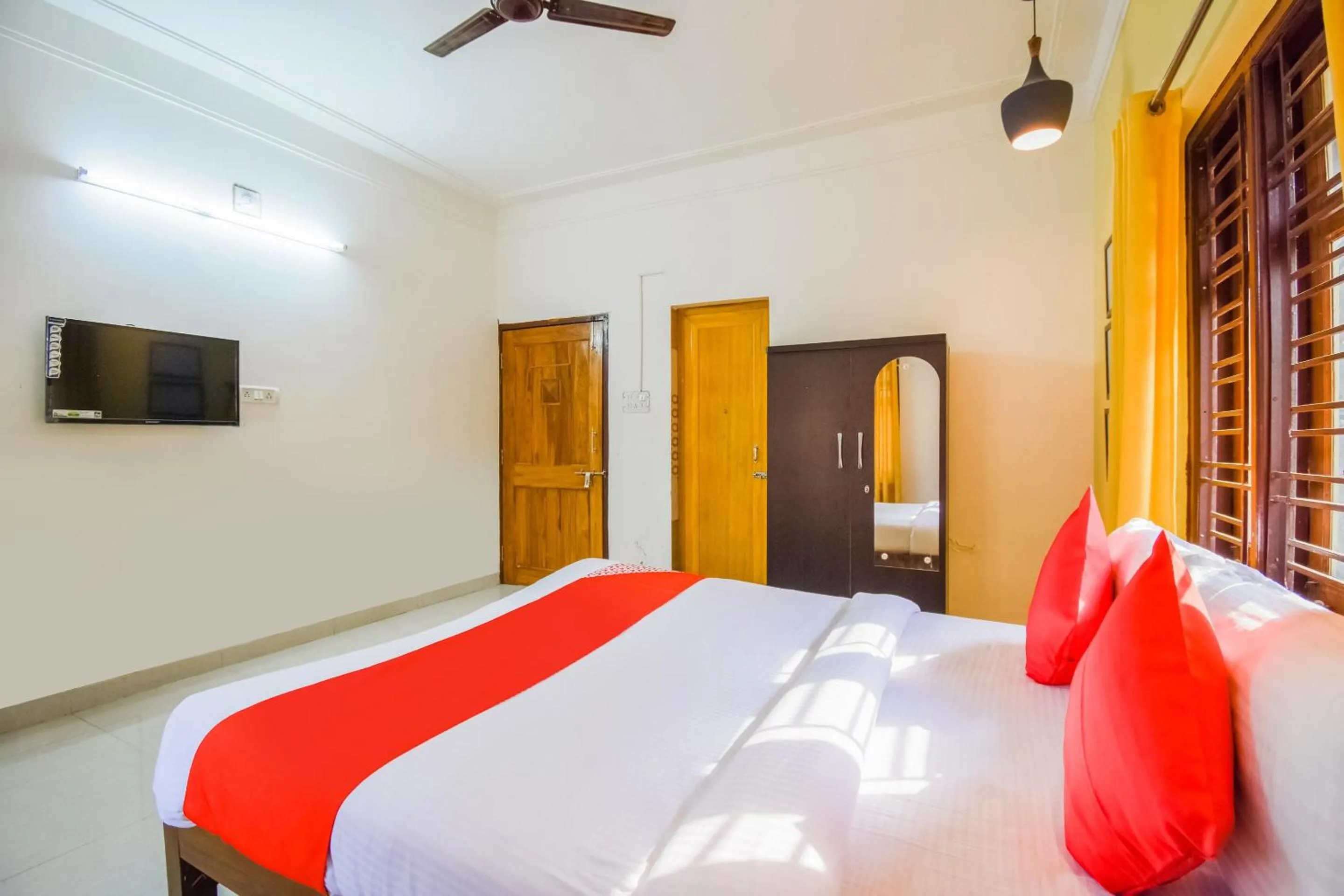 Bedroom, Bed in Hotel O Mks Inn