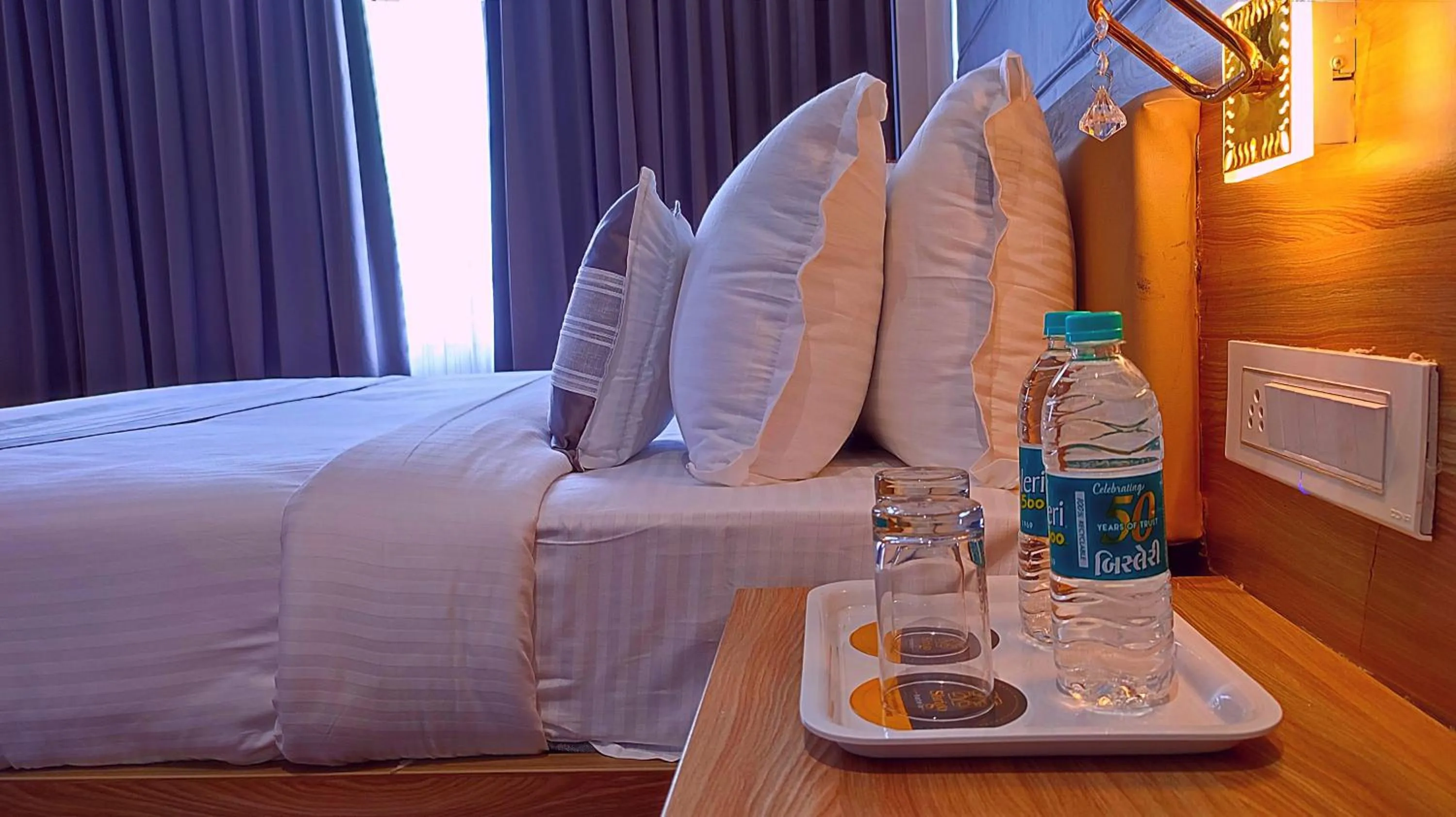 Drinks, Bed in ShriGo Hotel Nathdwara