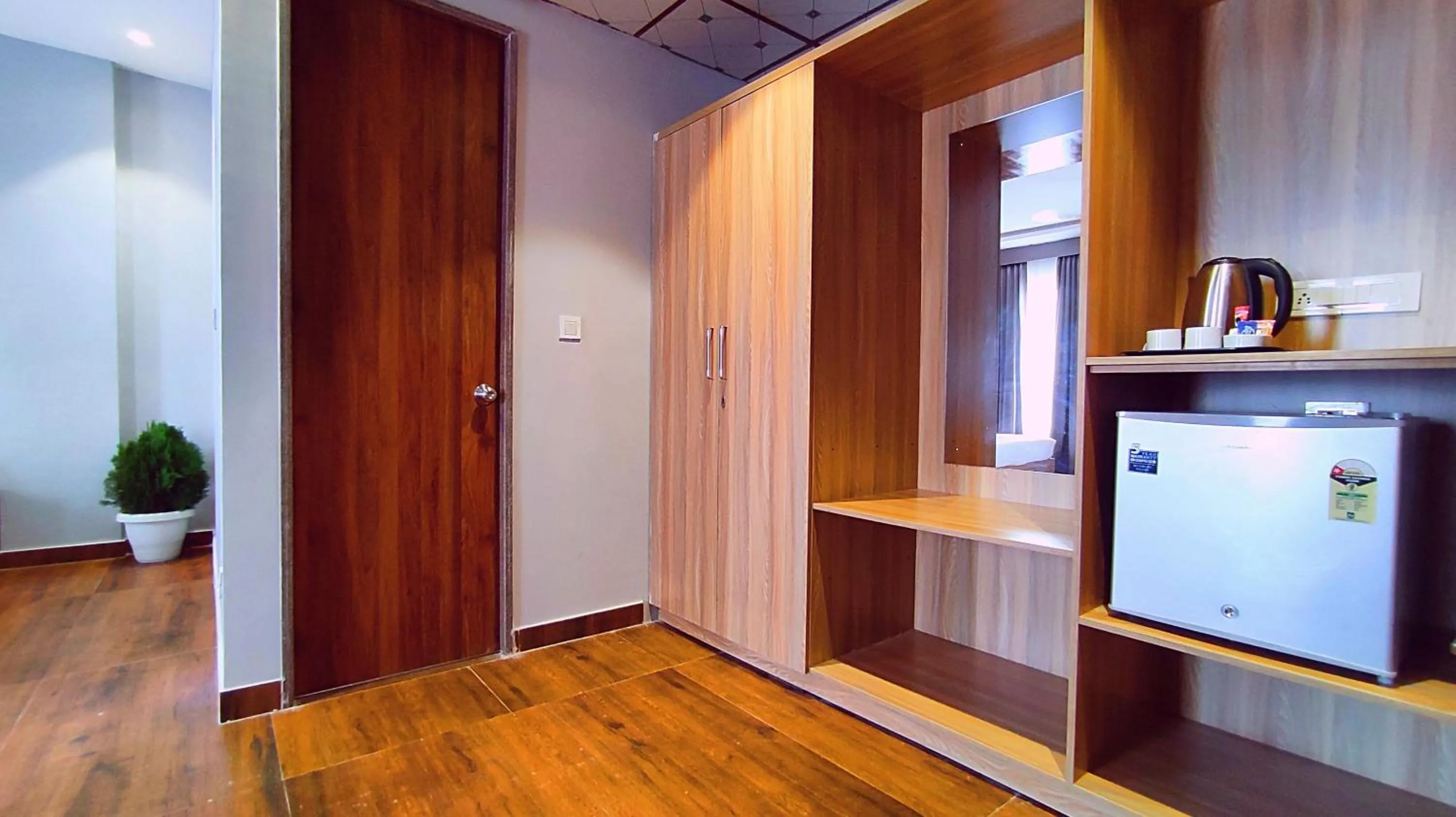 Coffee/tea facilities in ShriGo Hotel Nathdwara