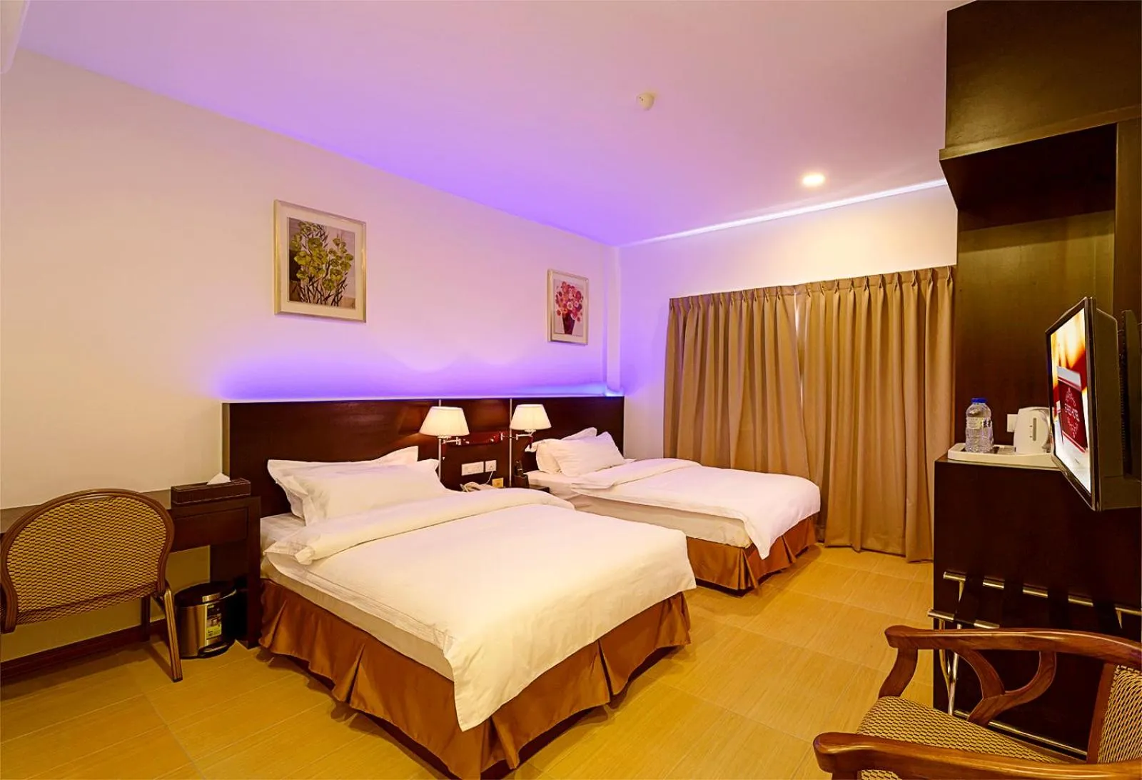 Bedroom, Bed in ERNES Hotel Alma Bukit Mertajam