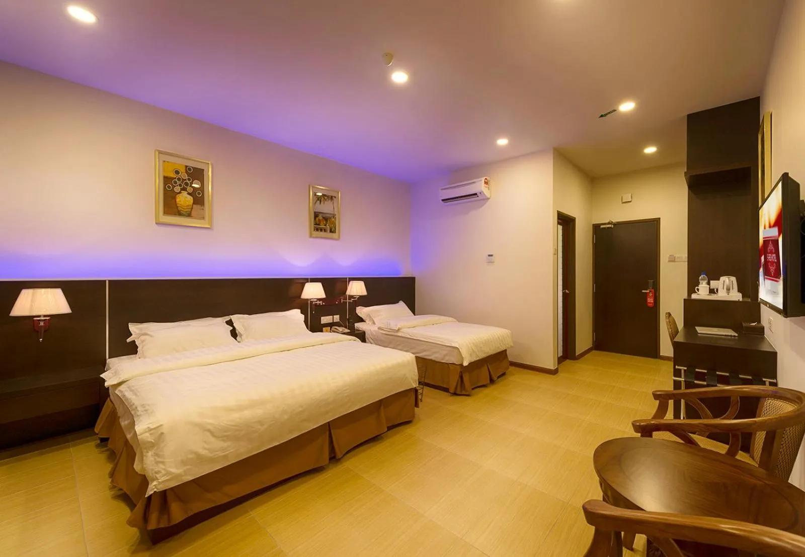 Bedroom, Bed in ERNES Hotel Alma Bukit Mertajam