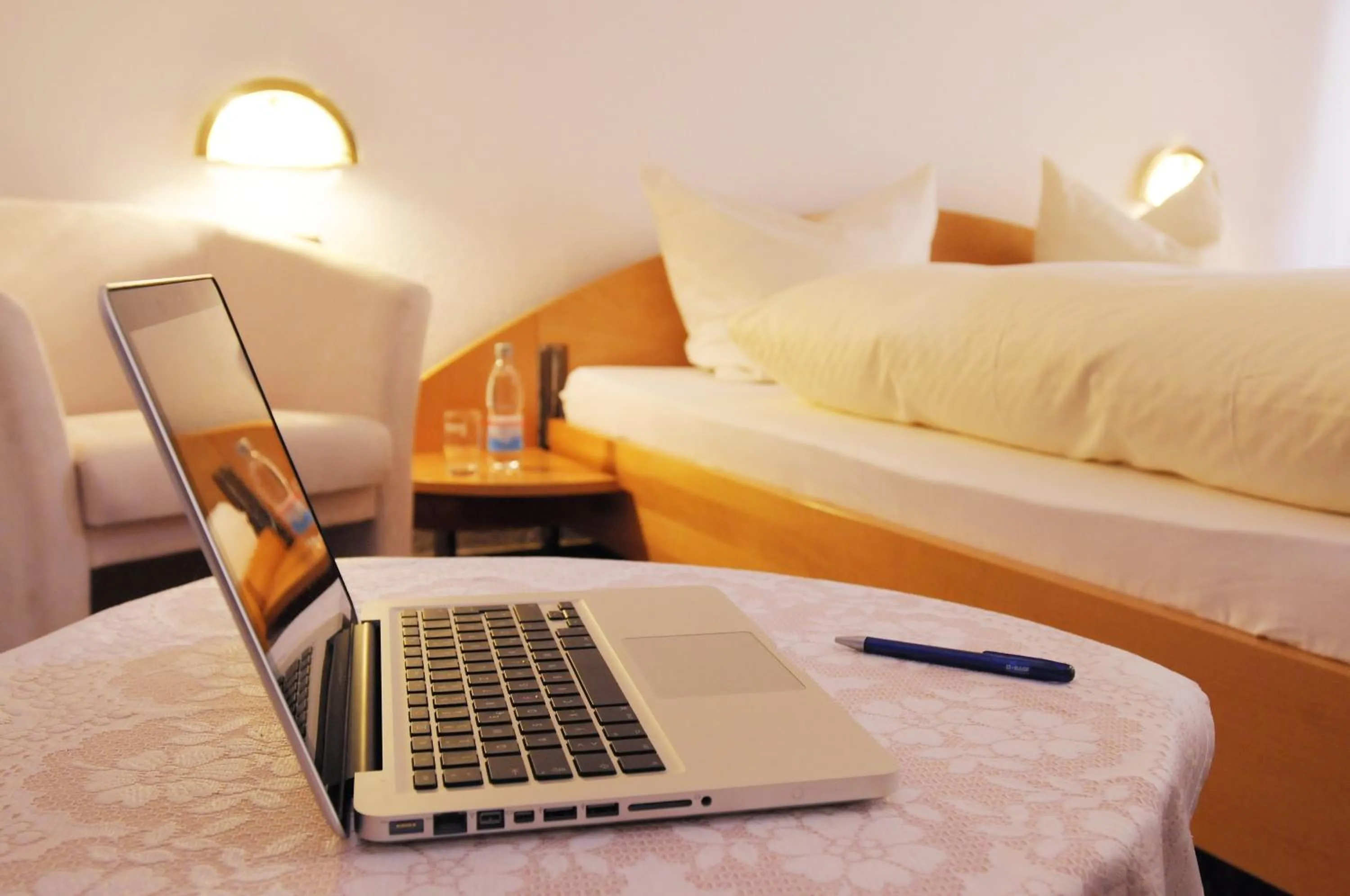 Photo of the whole room, Bed in Hotel Landgasthof Kranz