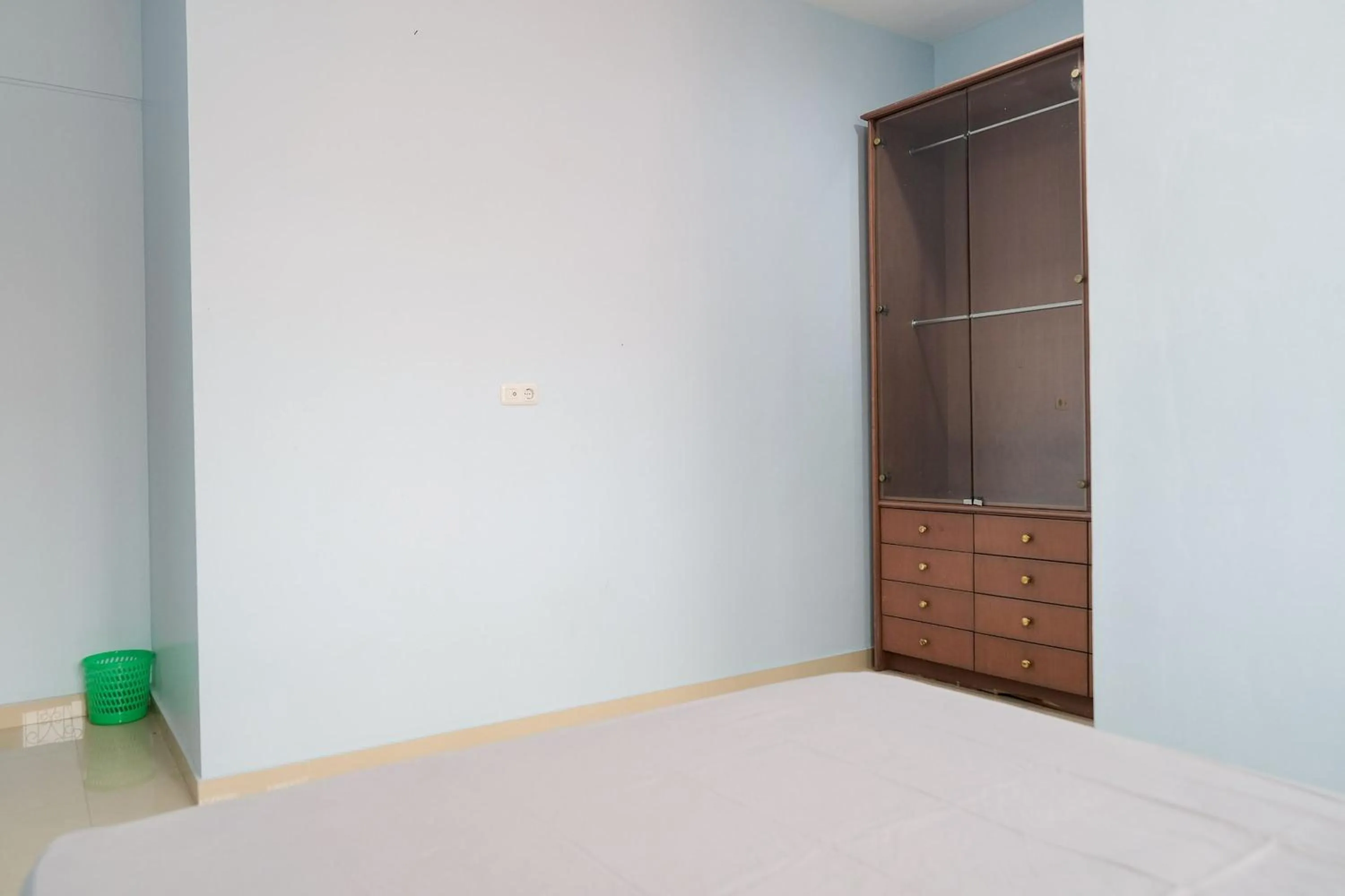 Bedroom, Bed in KoolKost Syariah near Green Pramuka Square Mall - Minimal Stay 6 Nights