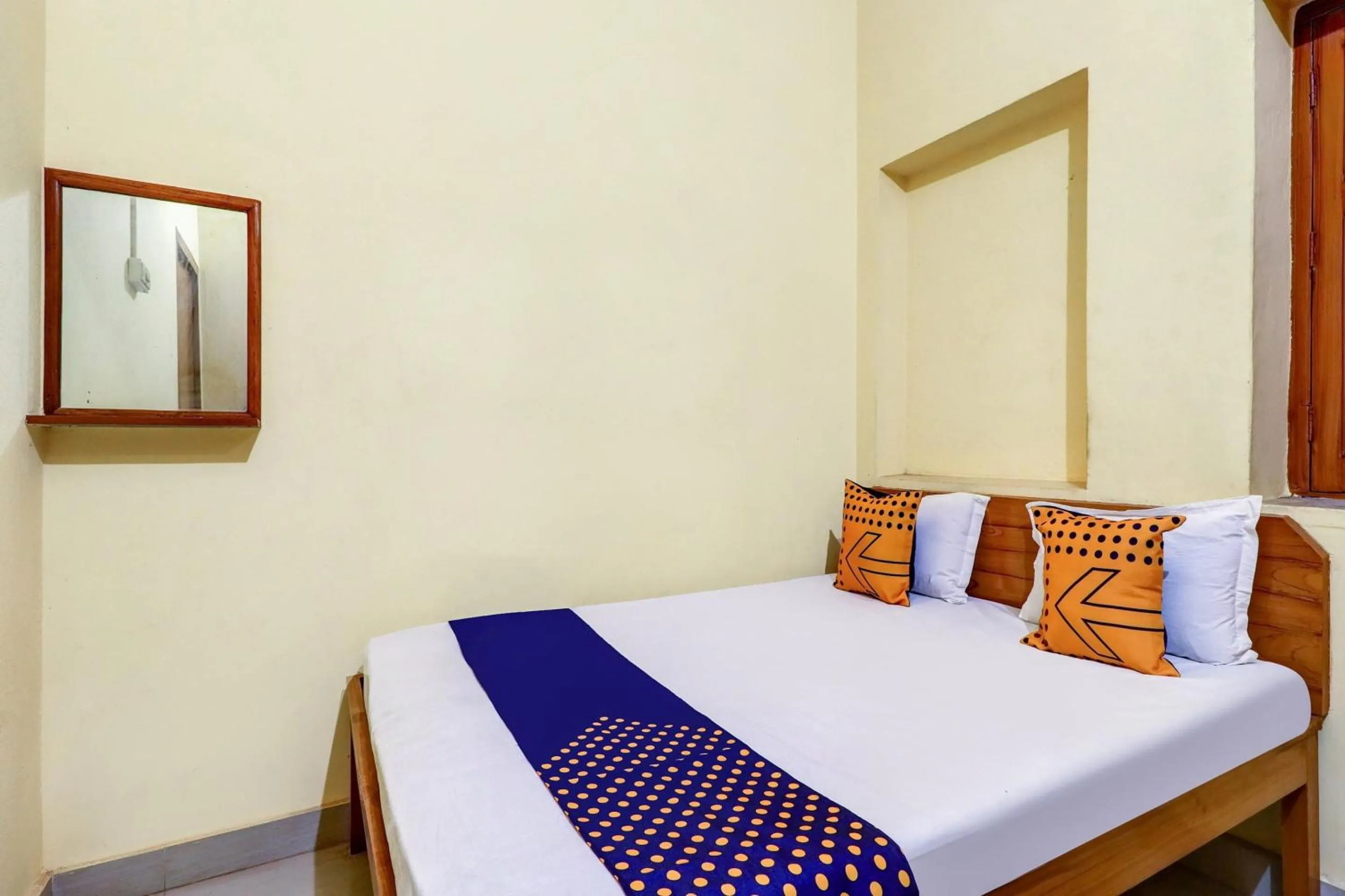 Bedroom in Hotel O Shivaye Rest House