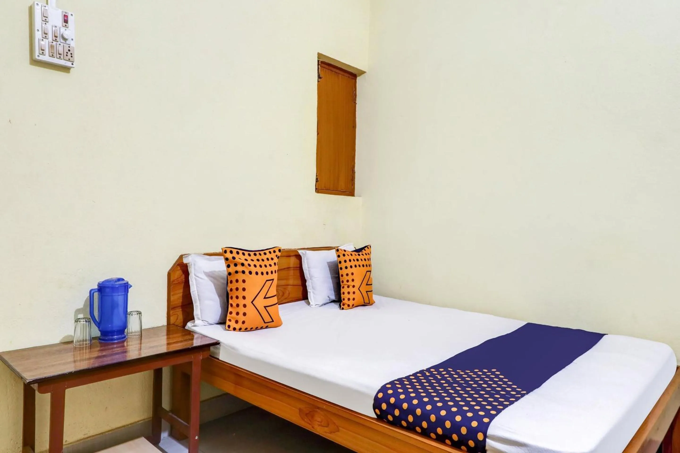 Bedroom in Hotel O Shivaye Rest House