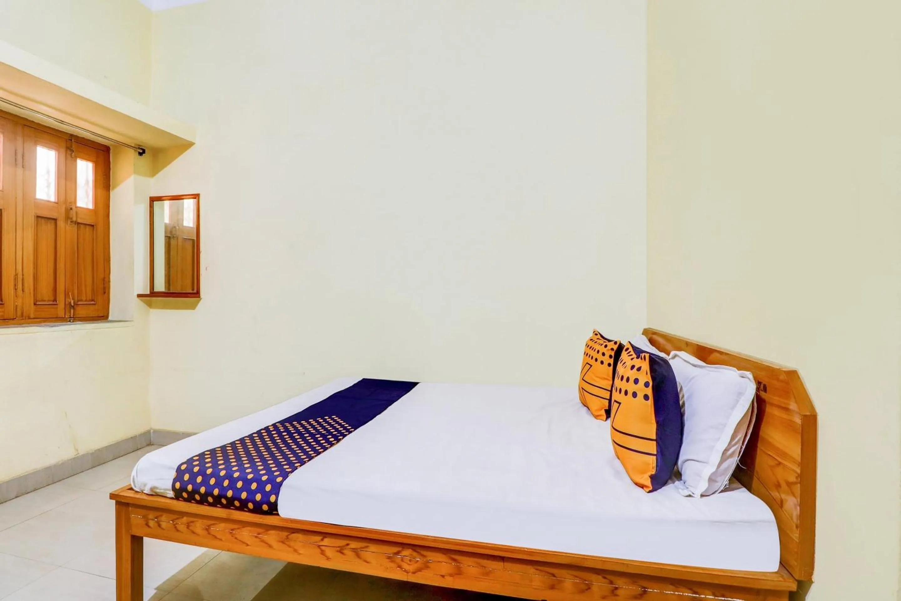 Bedroom in Hotel O Shivaye Rest House