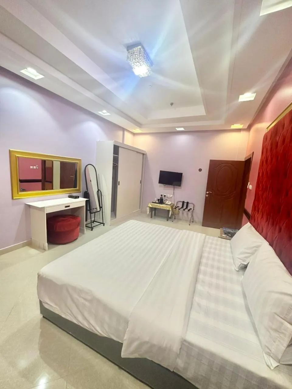 Bed in Golden Quba 1