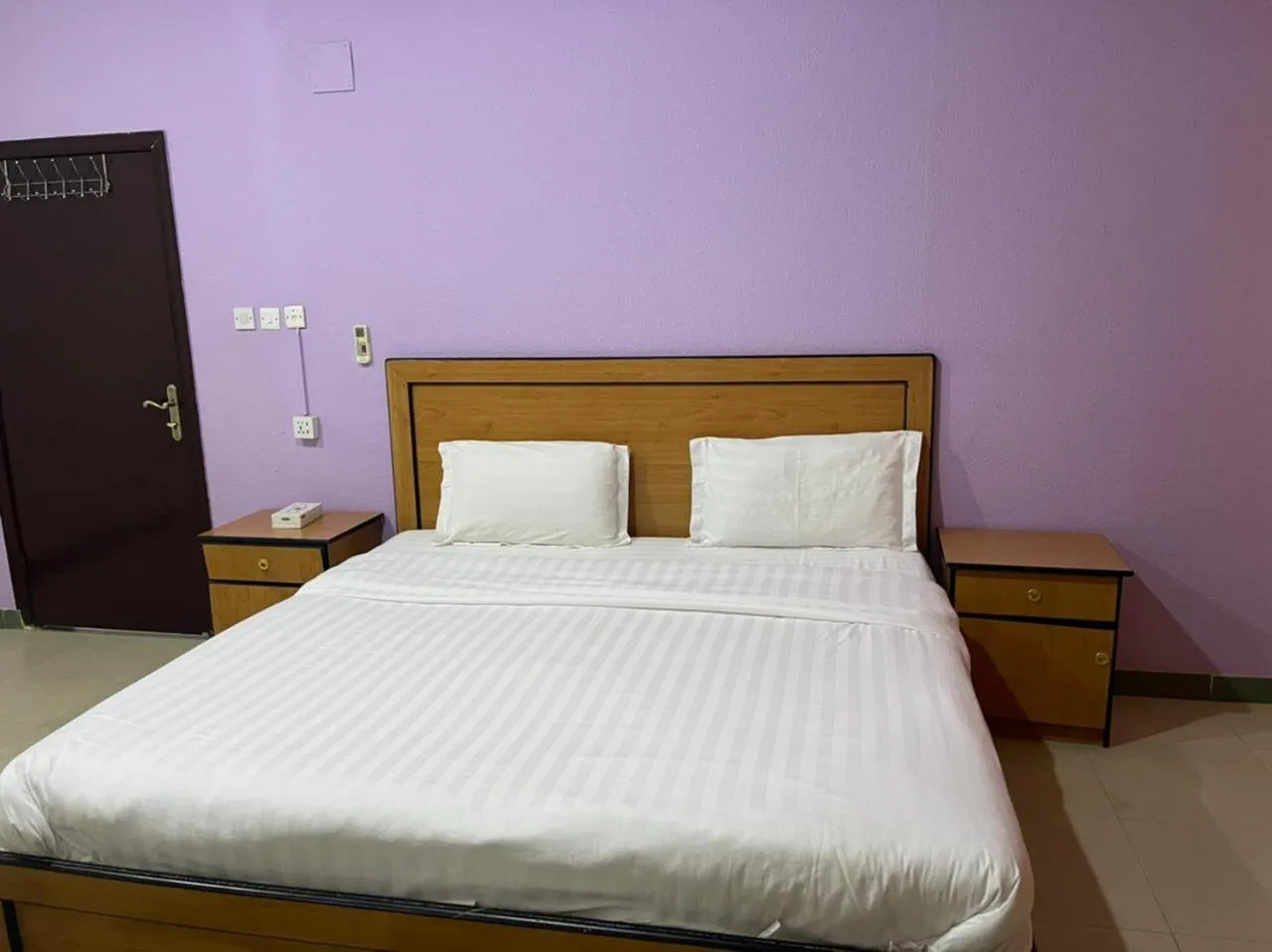 Photo of the whole room, Bed in Golden Quba 1