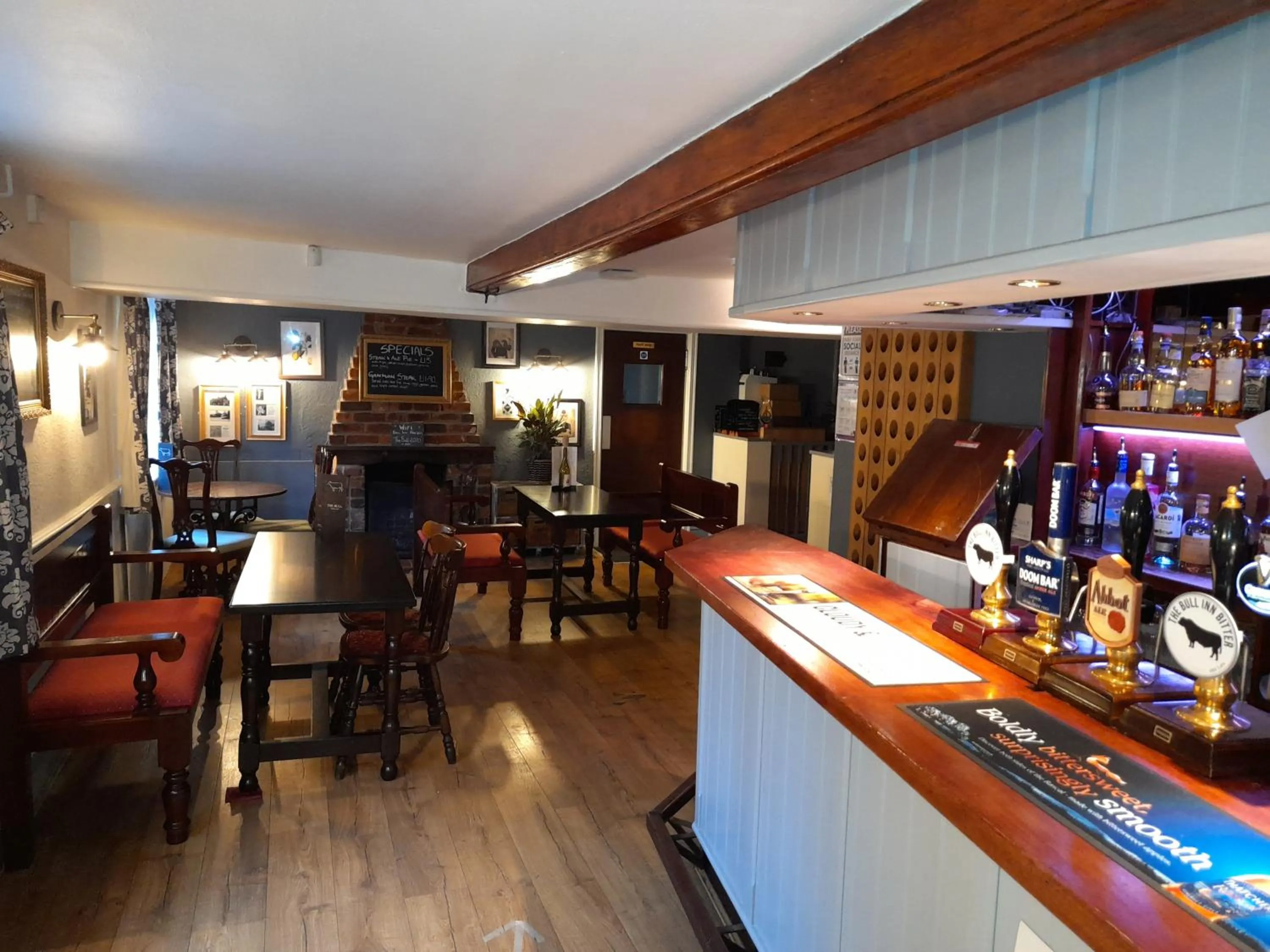 Lounge or bar in The Bull Inn