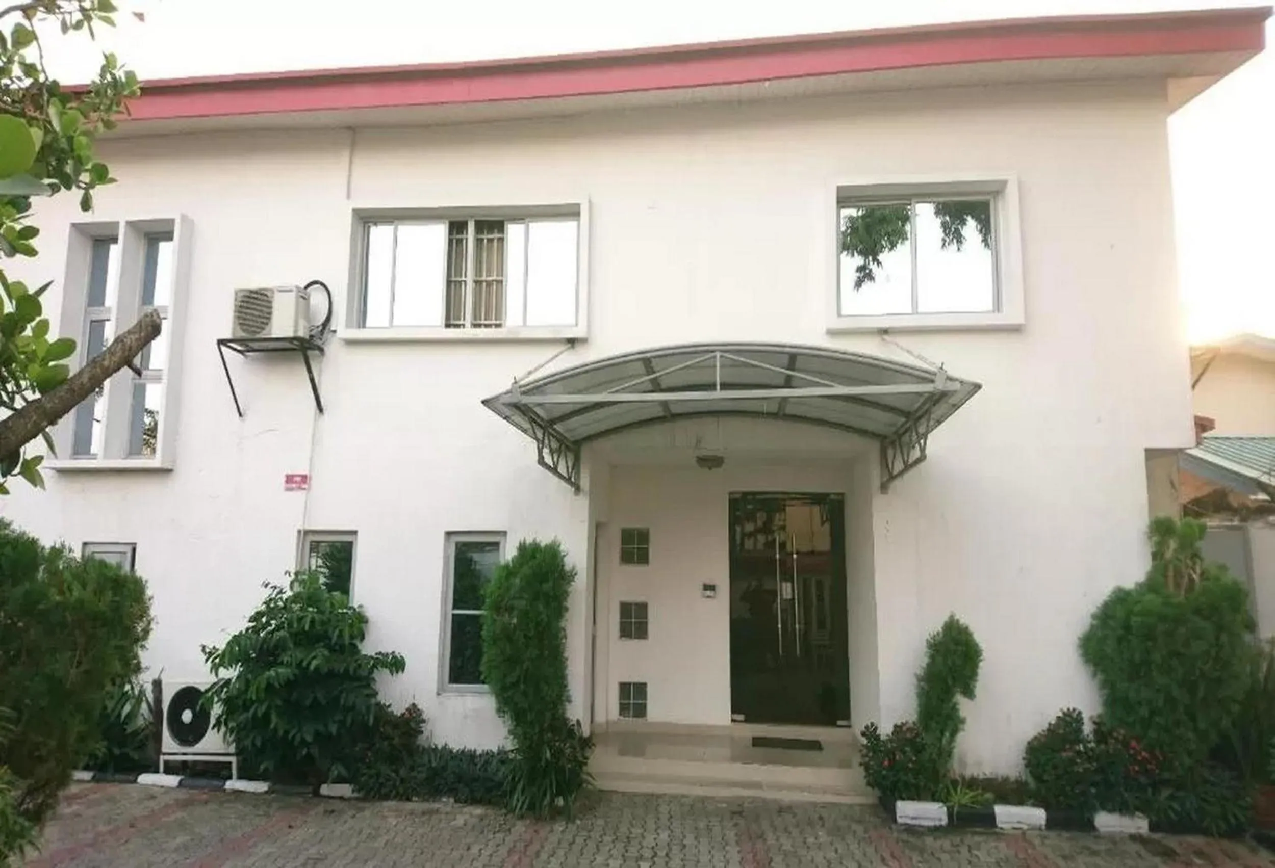 Room in Lodge - Ambassadors Hotel Ikoyi