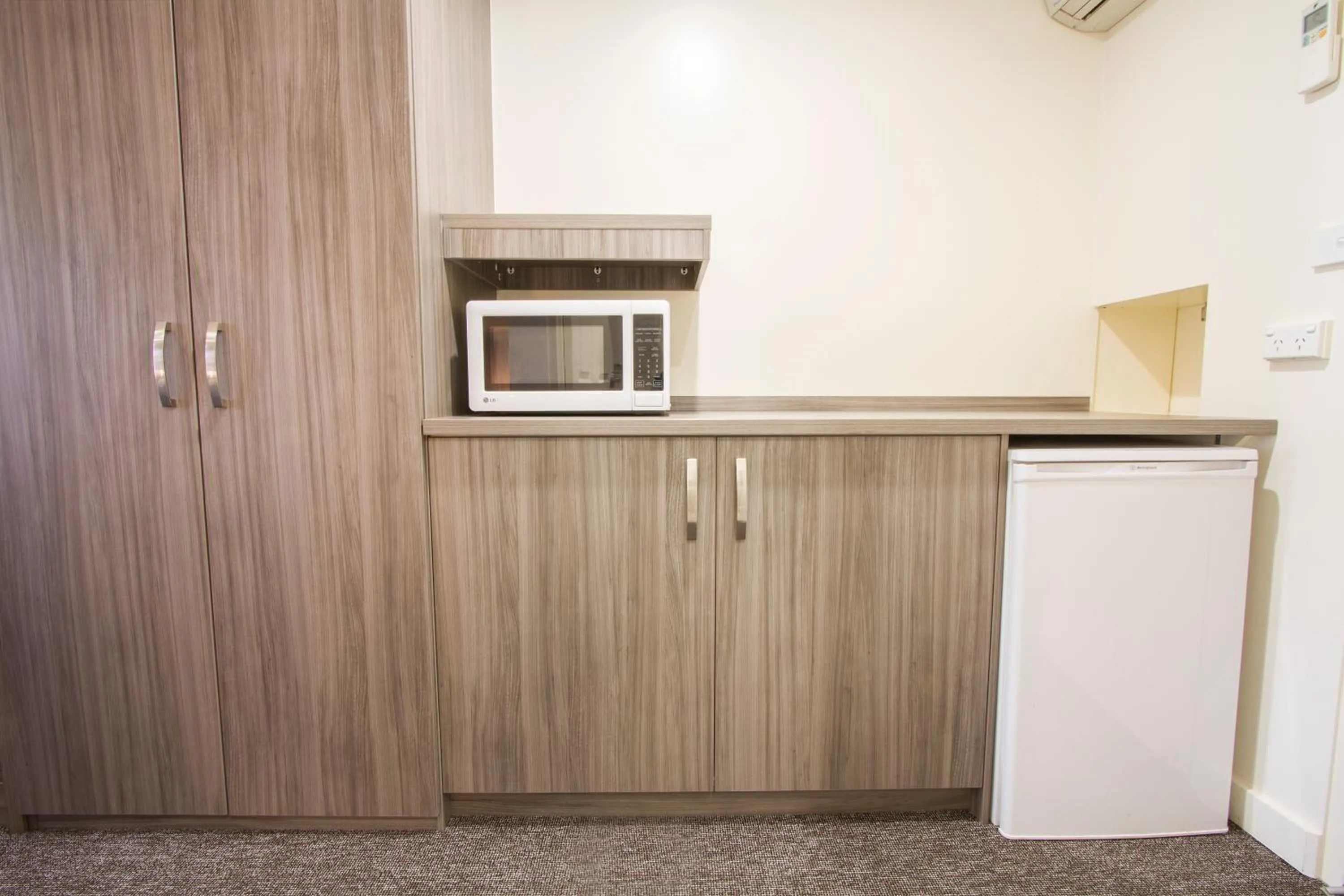 TV and multimedia in Harvest Lodge Motel - Gunnedah