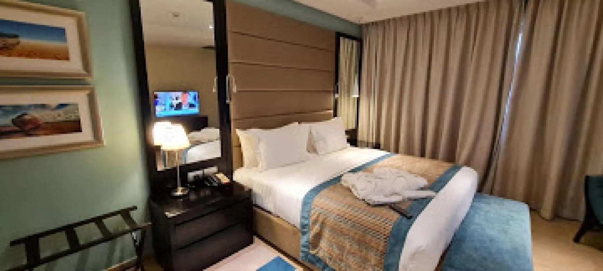 TV and multimedia, Bed in The Sojourner by Genesis