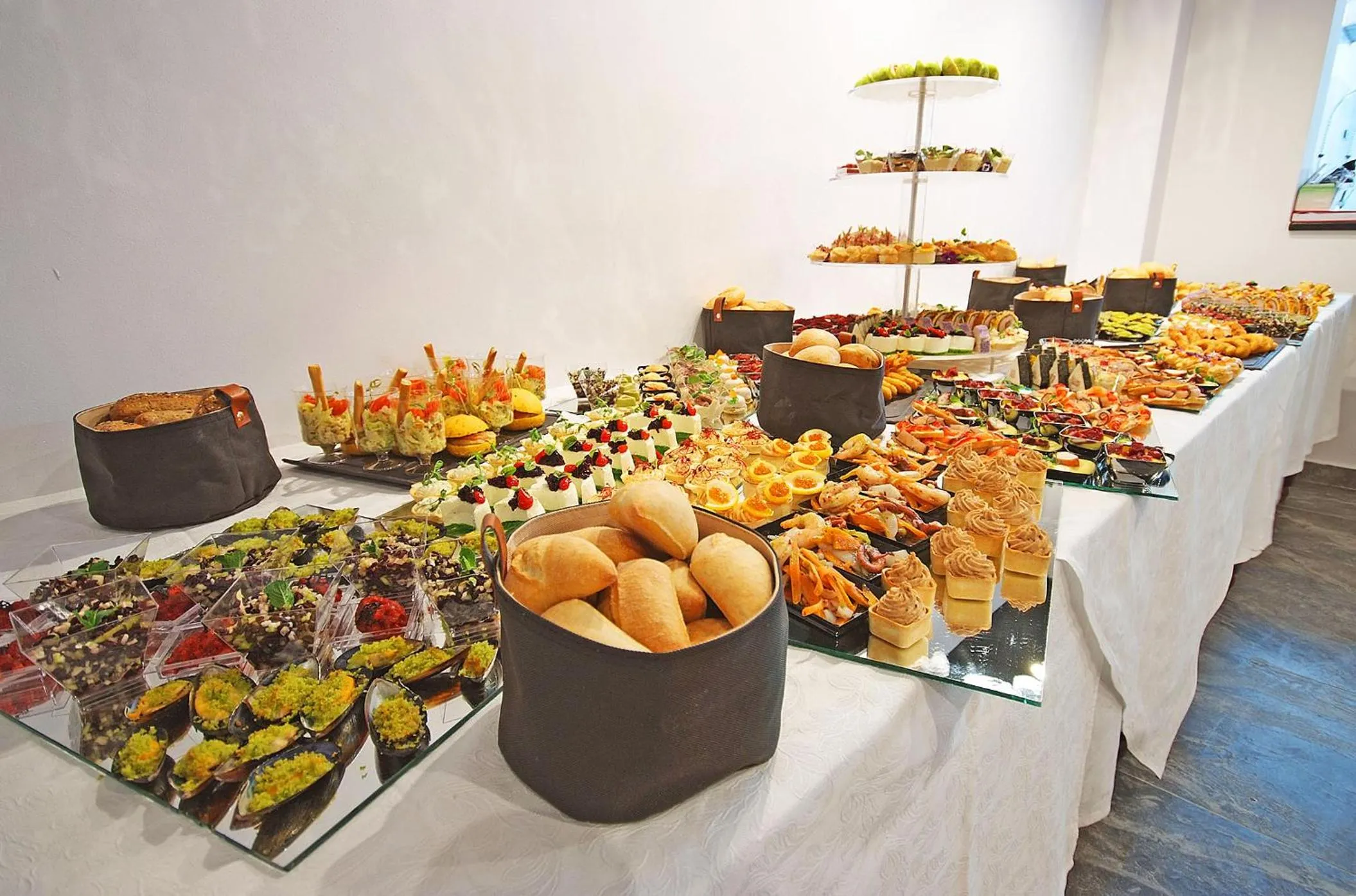 Food and drinks in COMPLEX PANORAMIC