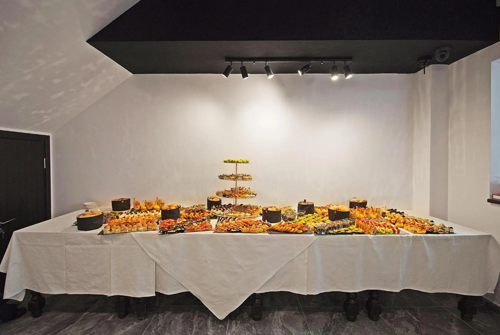 Food and drinks in COMPLEX PANORAMIC