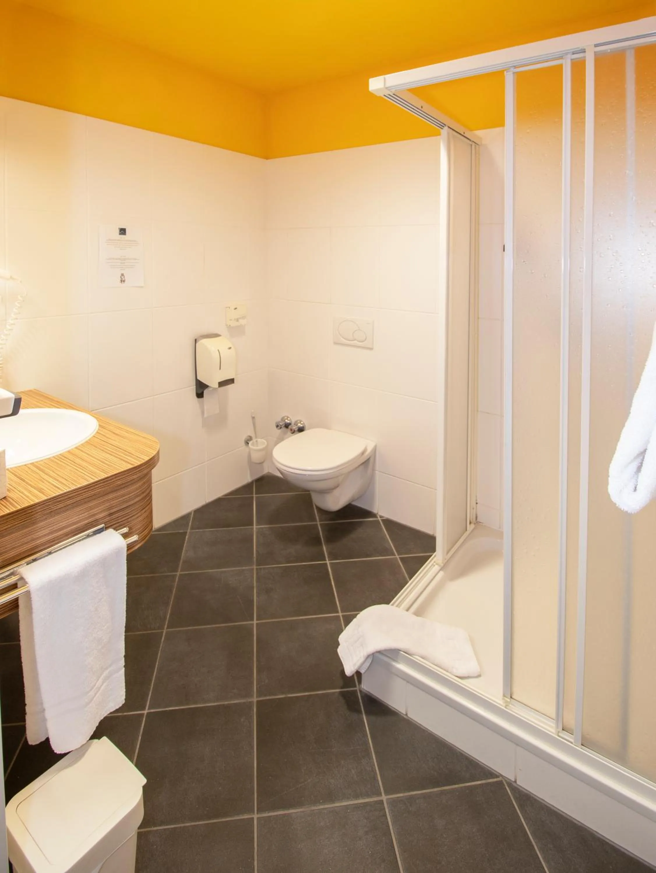 Bathroom in Hotel Restaurant Winkler