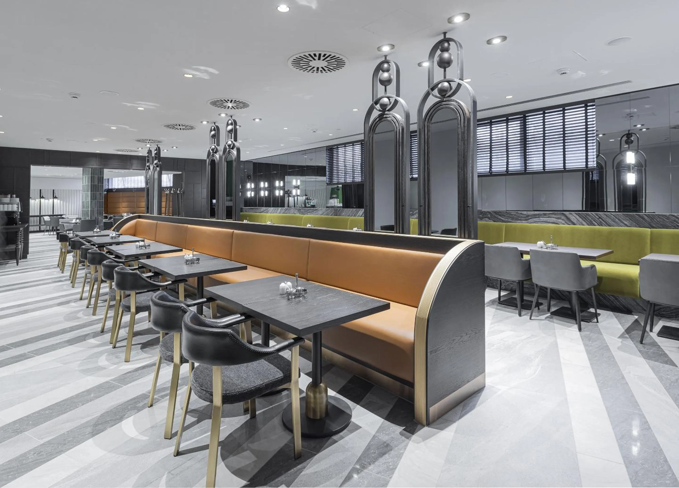 Restaurant/places to eat in TITANIC Comfort Kurfürstendamm