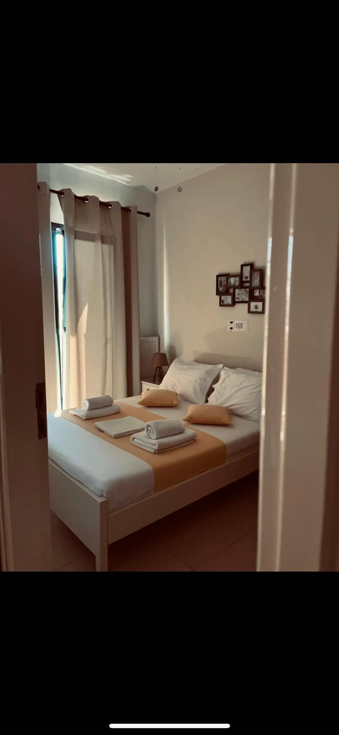 Bed in Myrthe Apartments