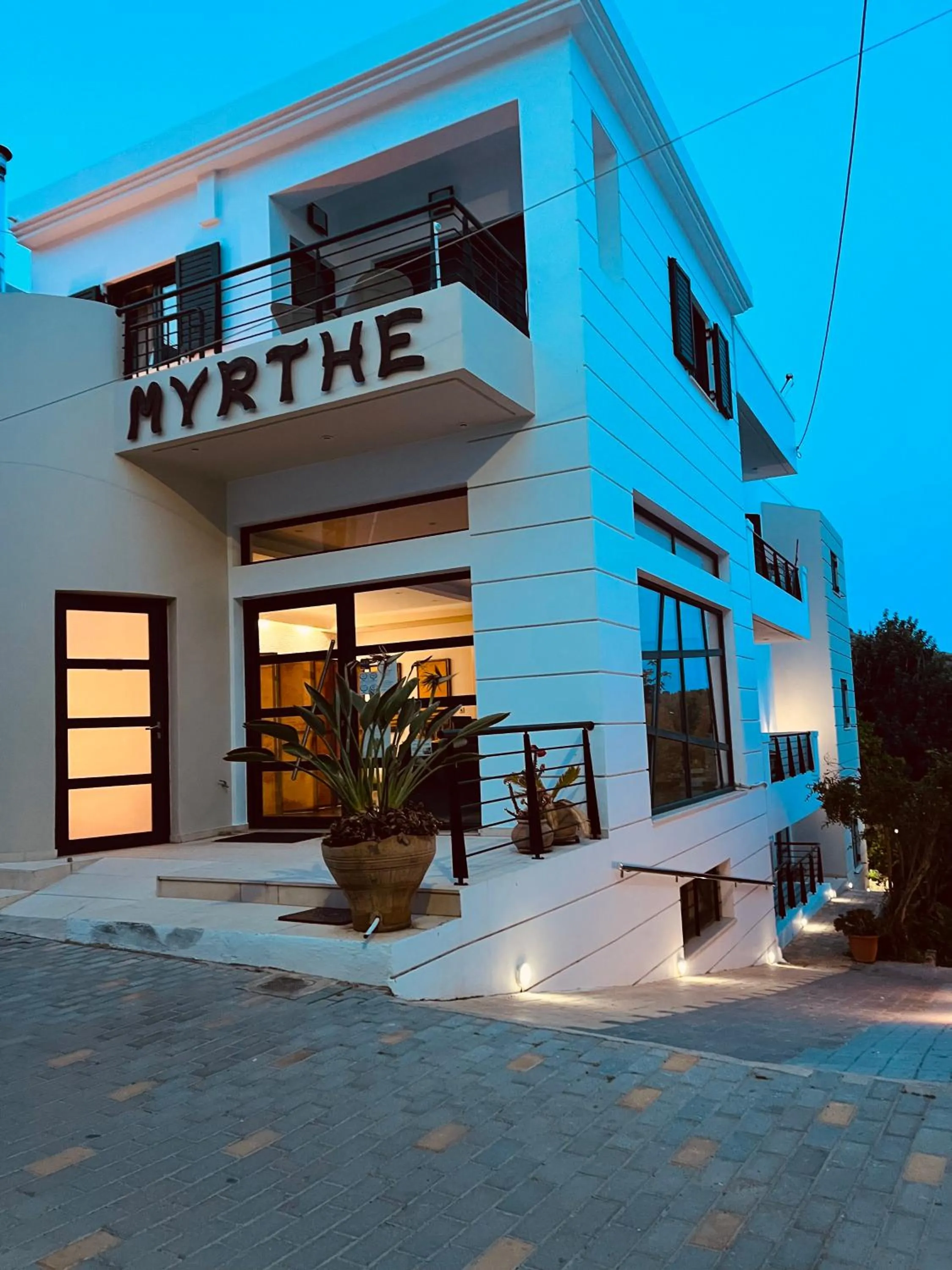 Myrthe Apartments