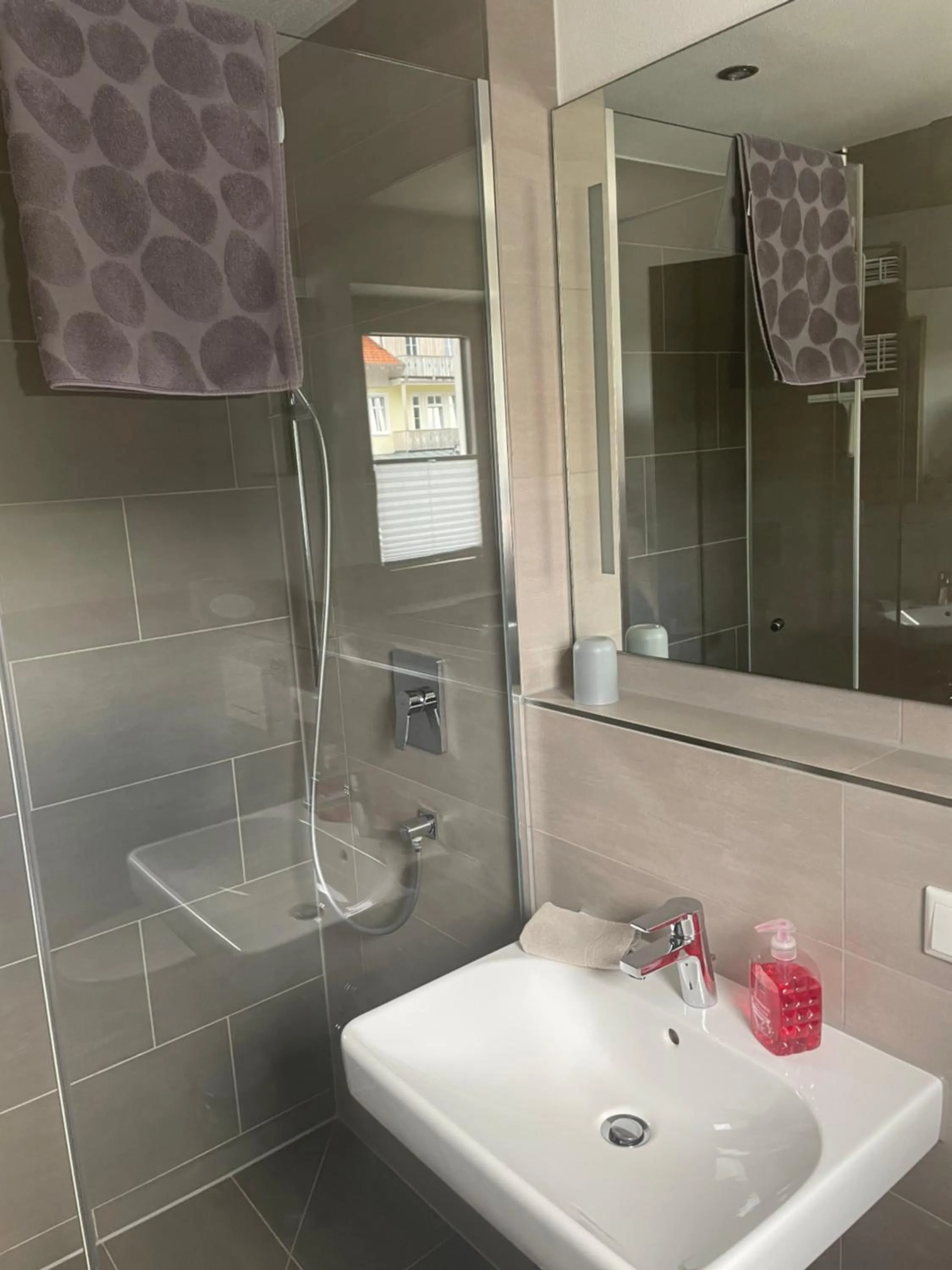 Shower in Gaestehaus Richter