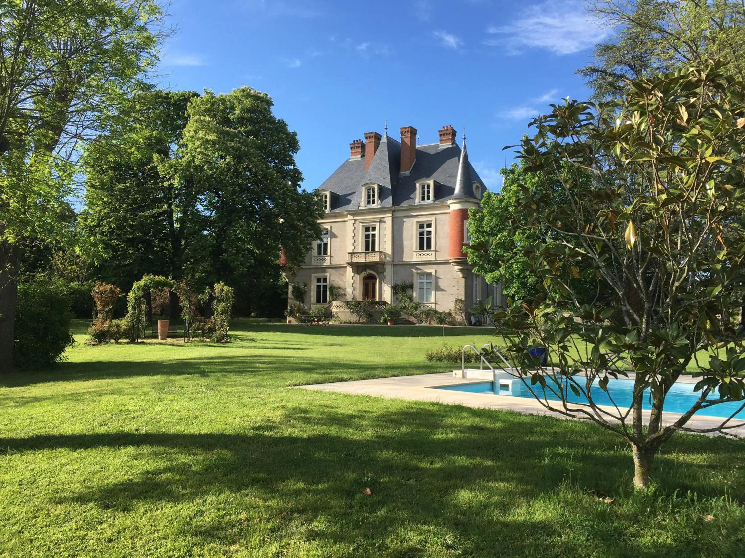 Property building in Domaine du Perrier