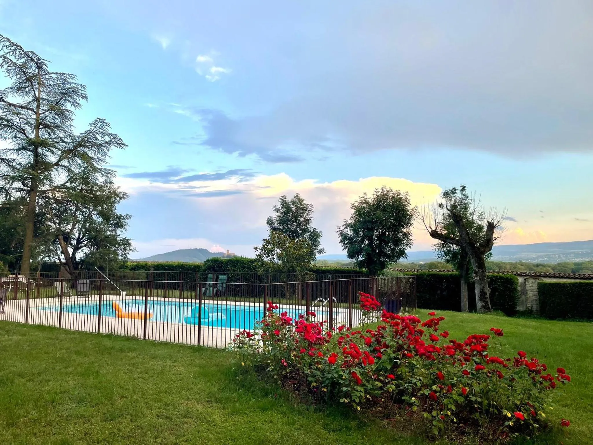 Swimming pool in Domaine du Perrier