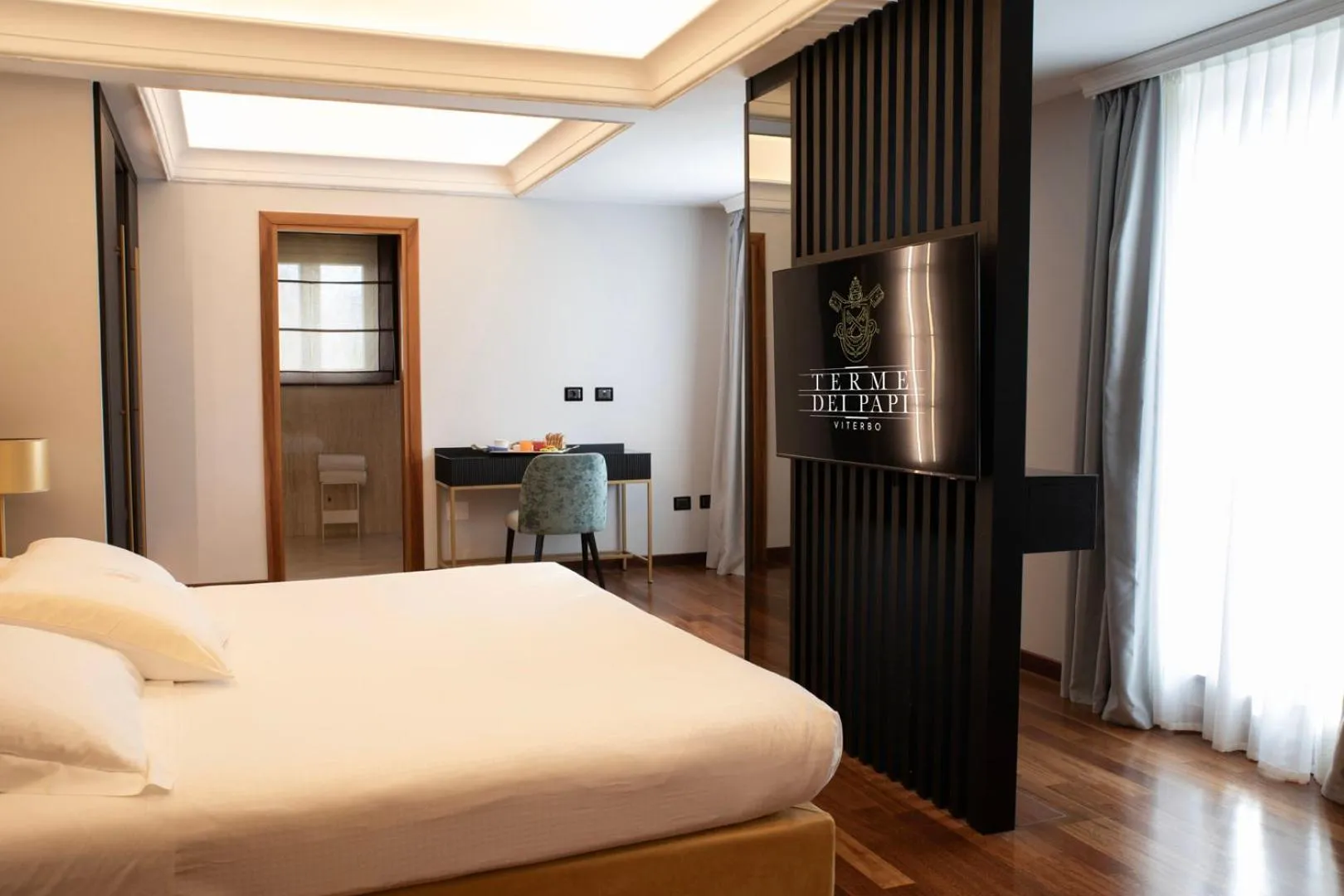 Bedroom, Bed in Hotel Niccolo' V - Terme dei Papi