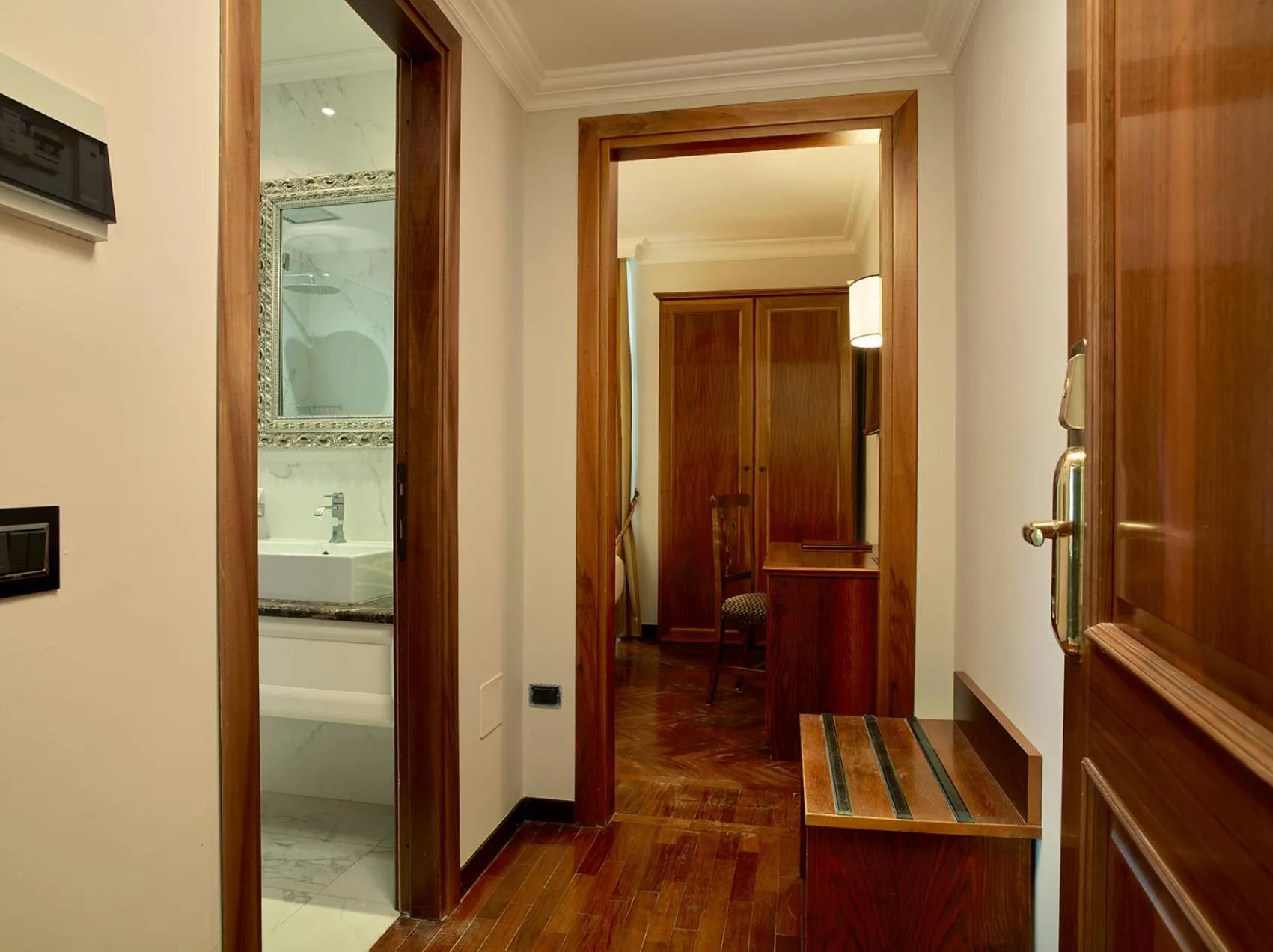 Bedroom in Hotel Niccolo' V - Terme dei Papi