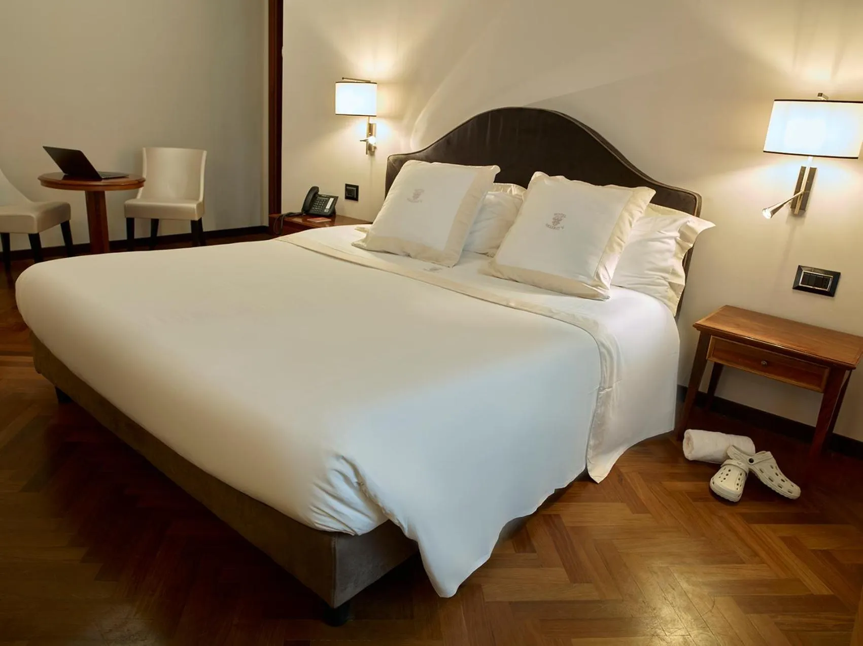 Photo of the whole room, Bed in Hotel Niccolo' V - Terme dei Papi