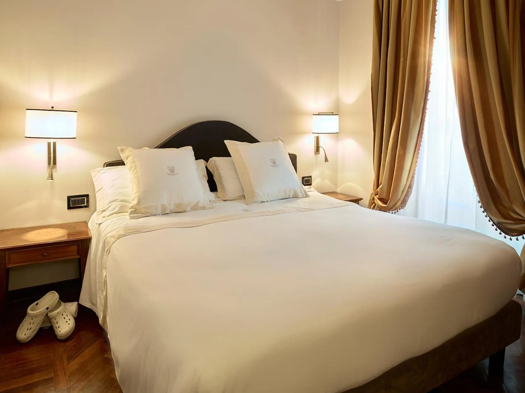 Photo of the whole room, Bed in Hotel Niccolo' V - Terme dei Papi