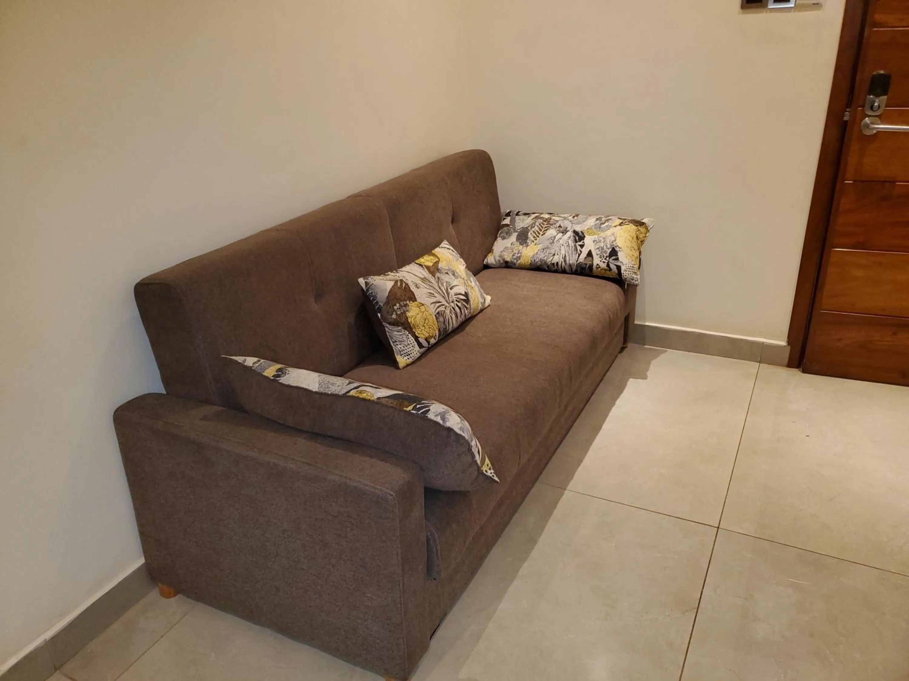 Living room in Millennium Terrace Hotel