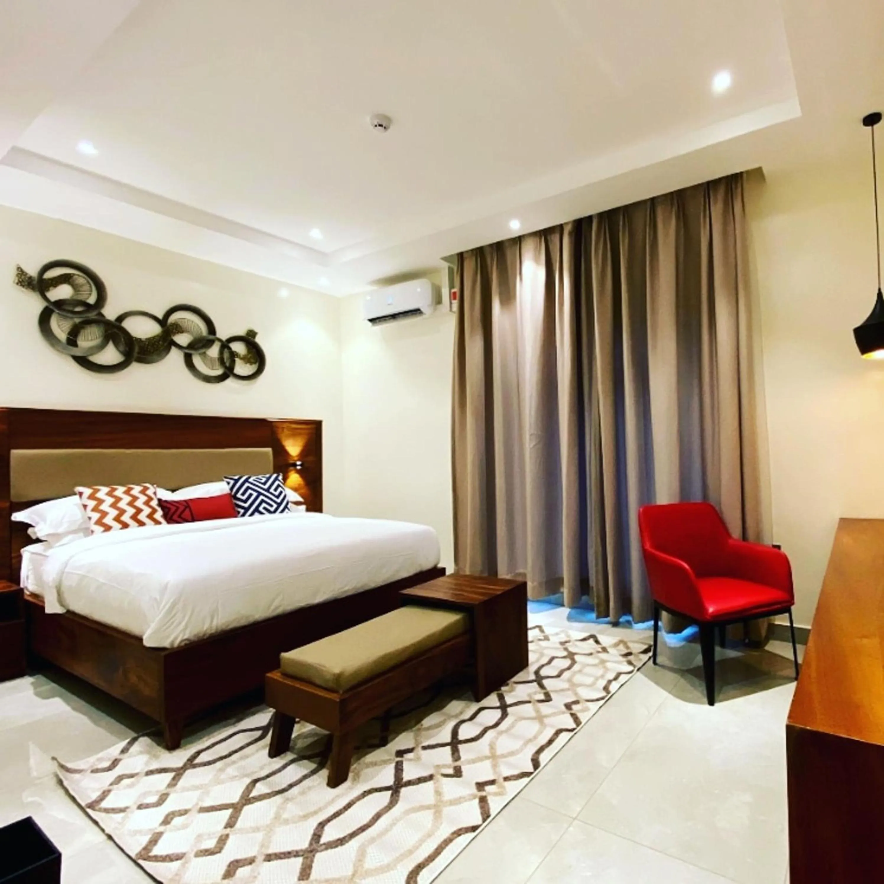 Bedroom, Bed in Millennium Terrace Hotel