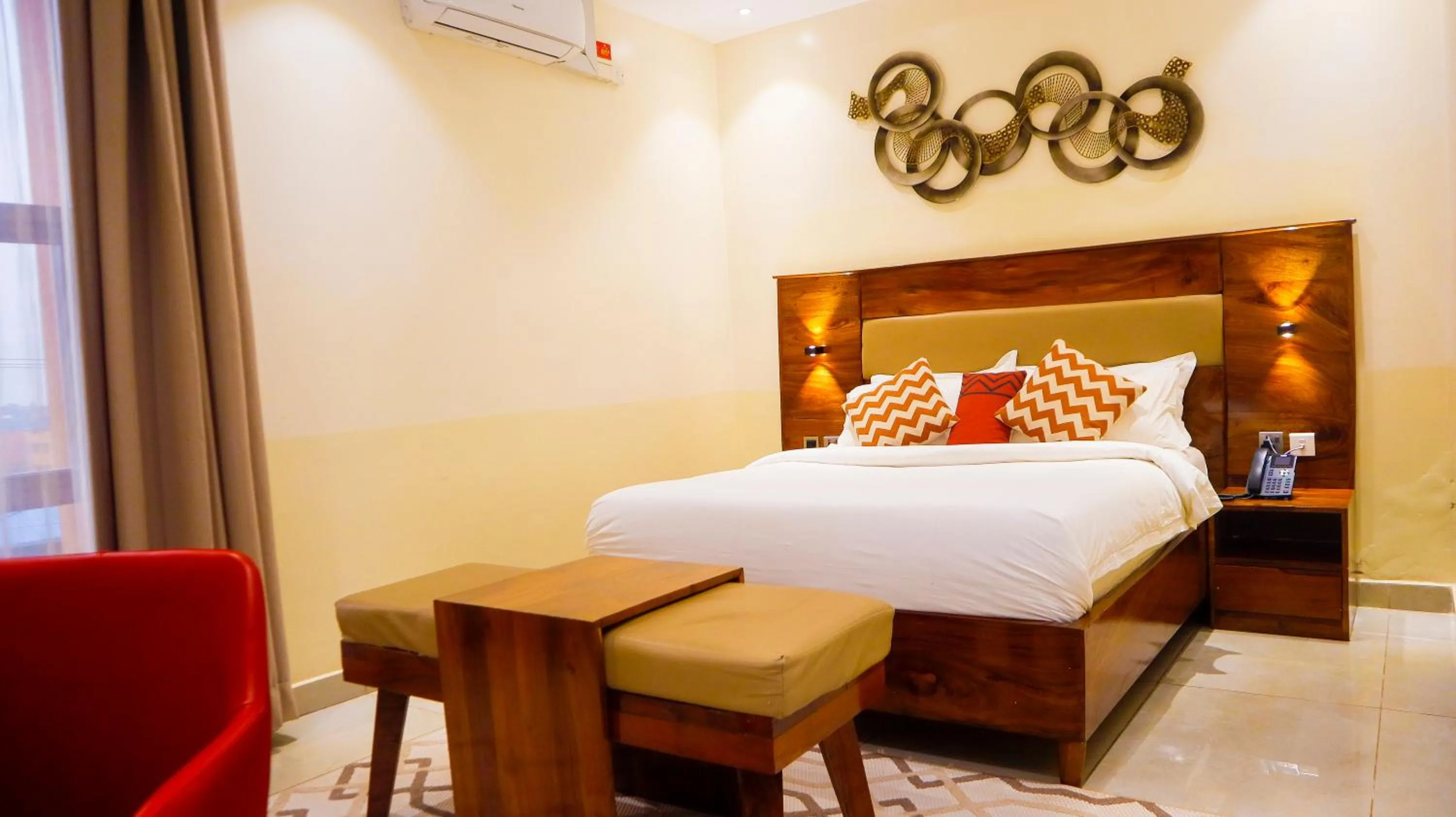 Bed in Millennium Terrace Hotel