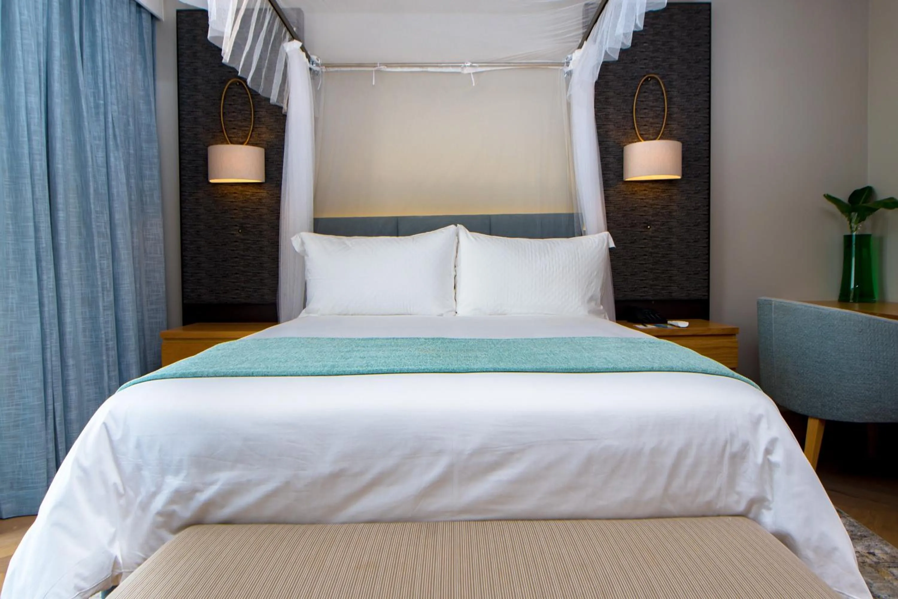 Bedroom, Bed in Sunbird Waterfront