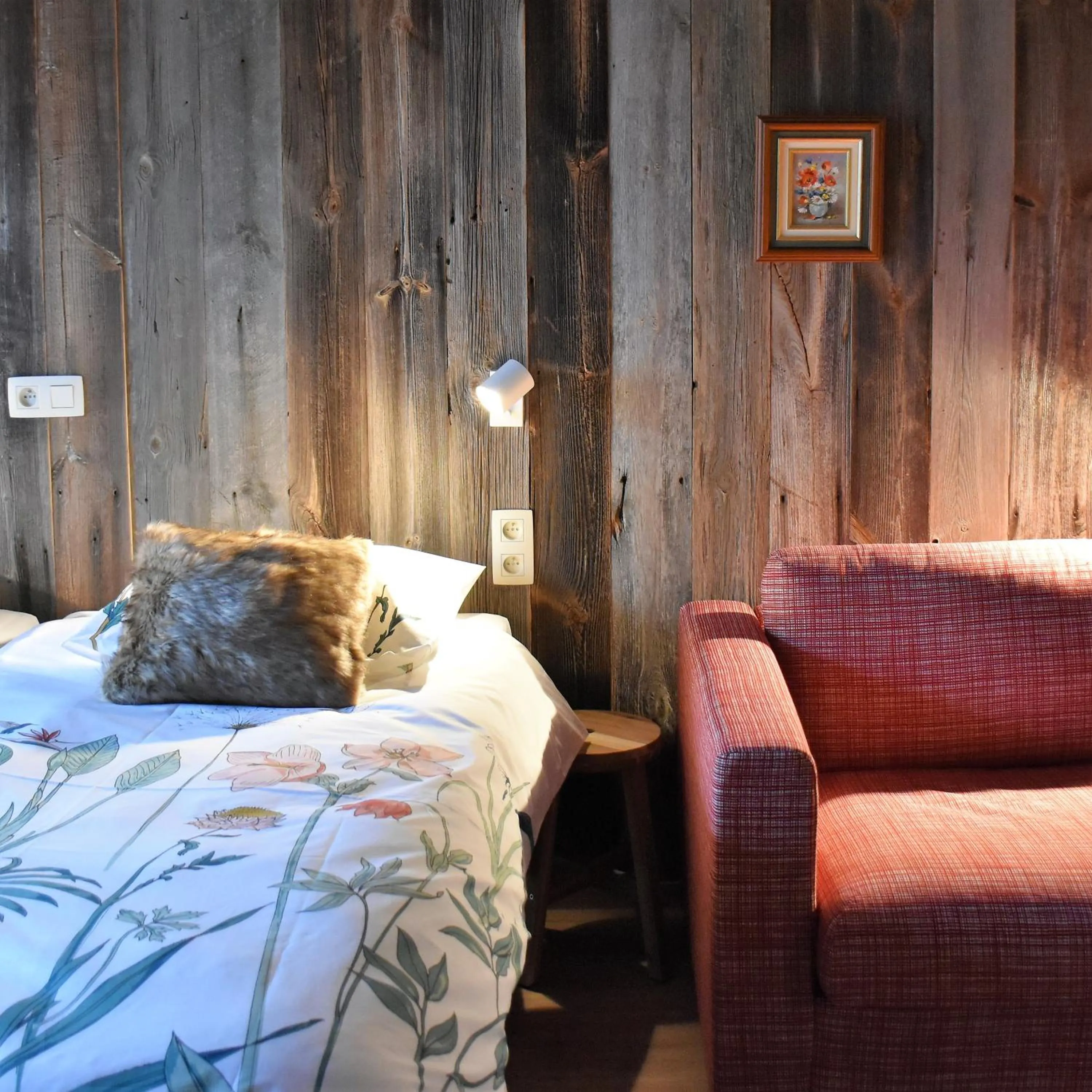 Seating area in B&B Stefans Pottery