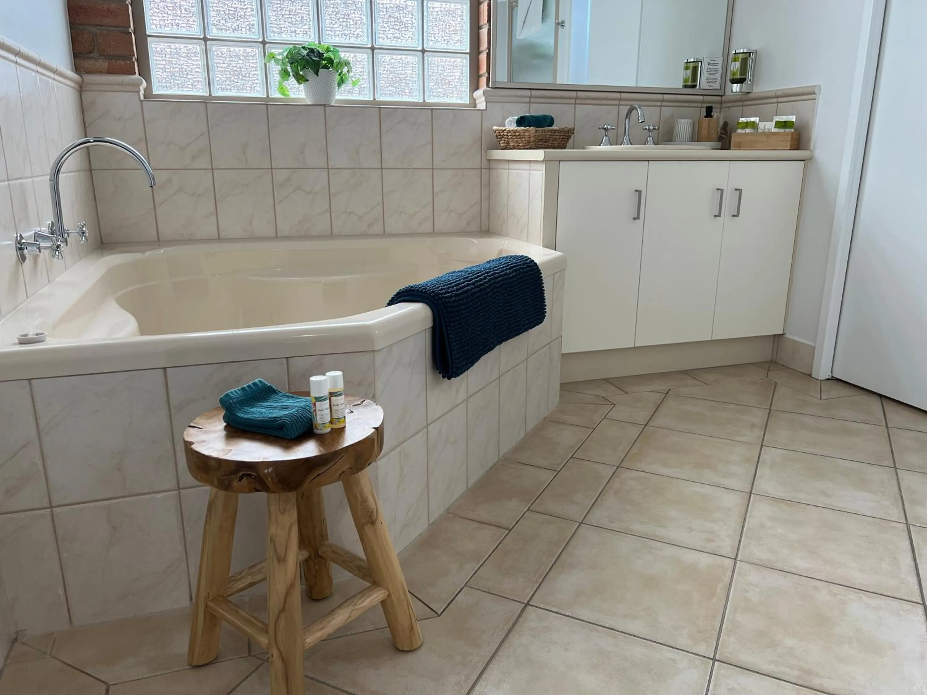 Coastal Waters Motor Inn