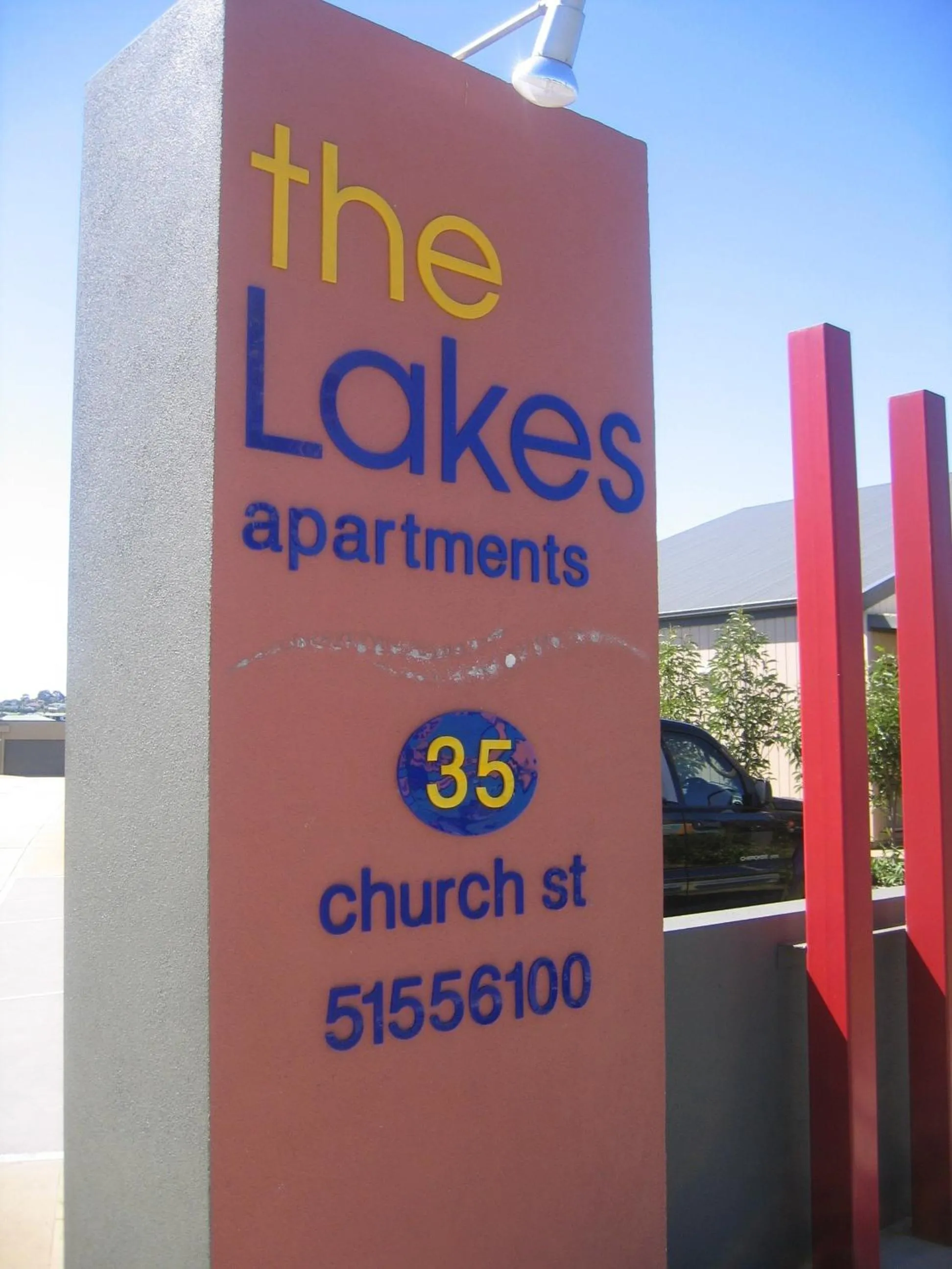 Logo/Certificate/Sign in The Lakes Apartments