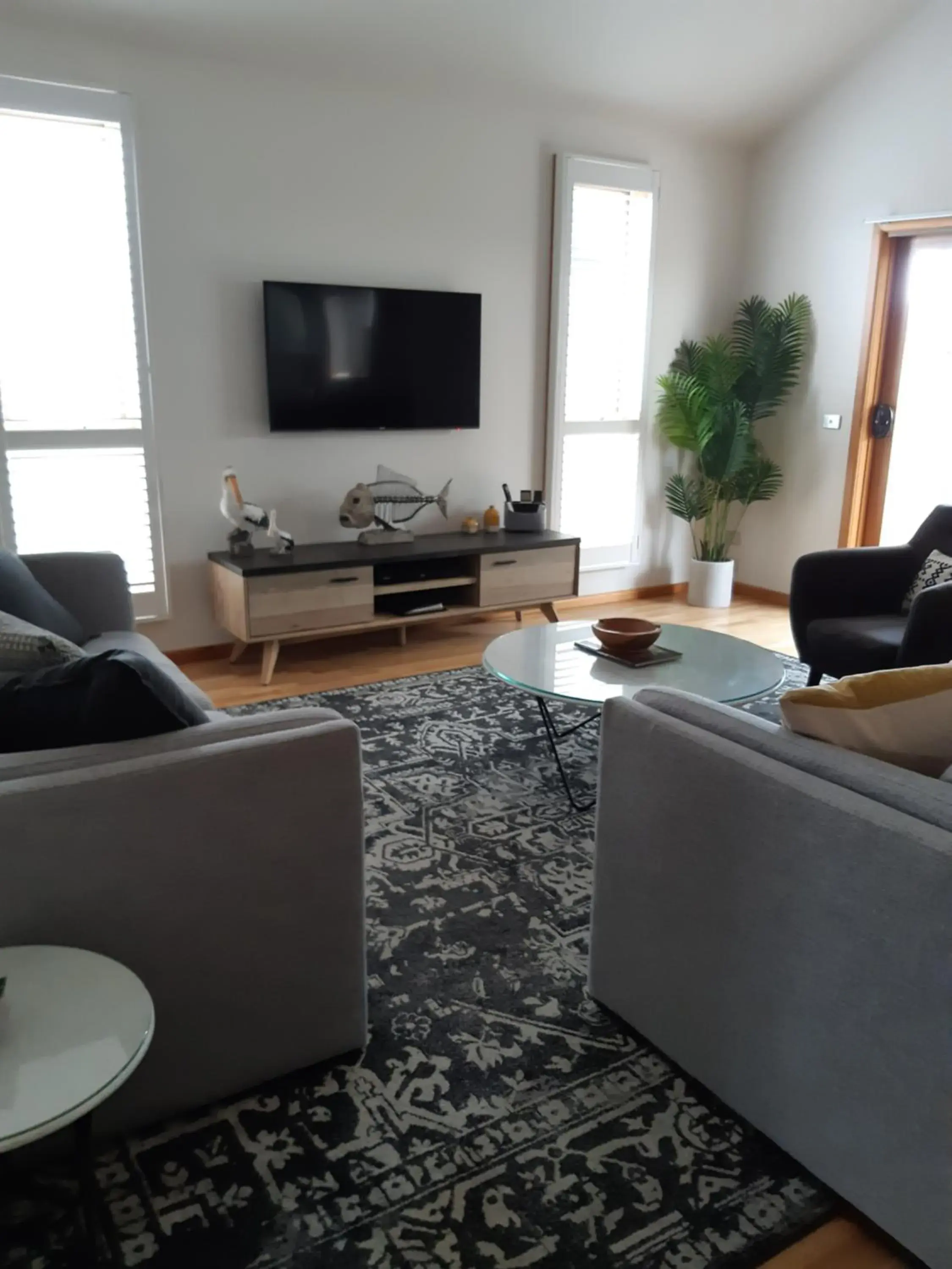 Executive Three-Bedroom Apartment in The Lakes Apartments Executive Three-Bedroom Apartment in The Lakes Apartments