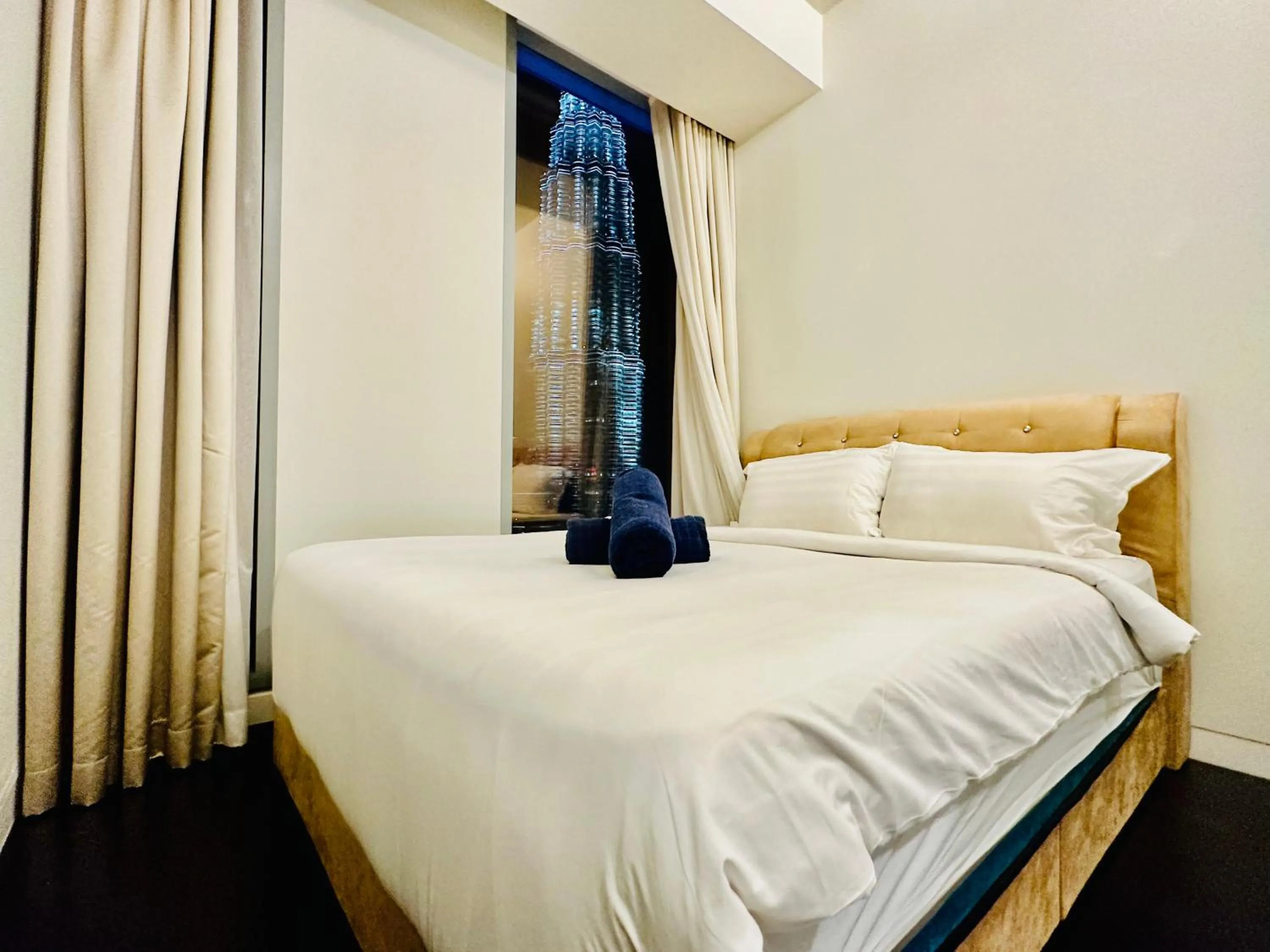 Bed in Tropicana The Residence By Klcc