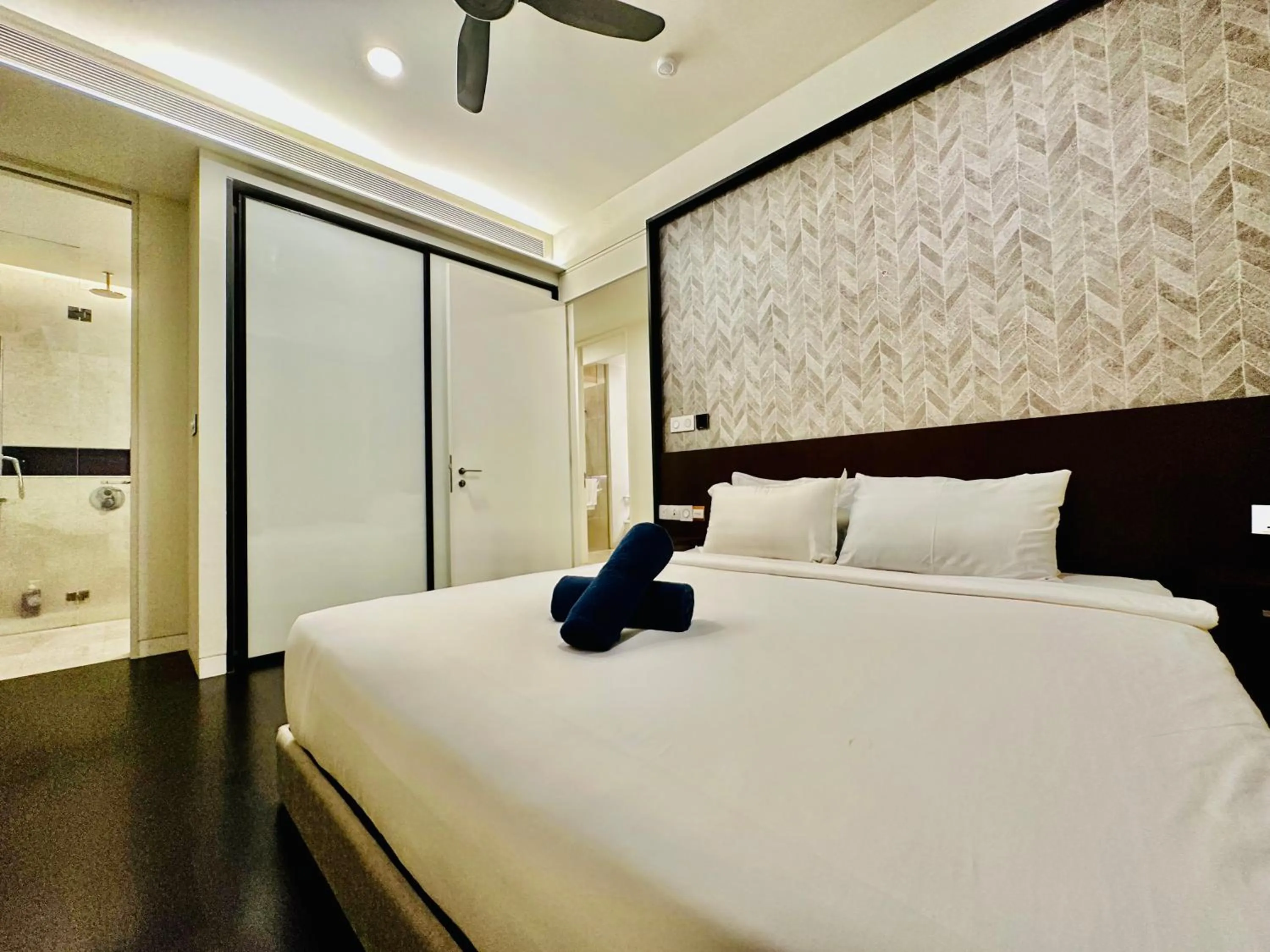 Bed in Tropicana The Residence By Klcc