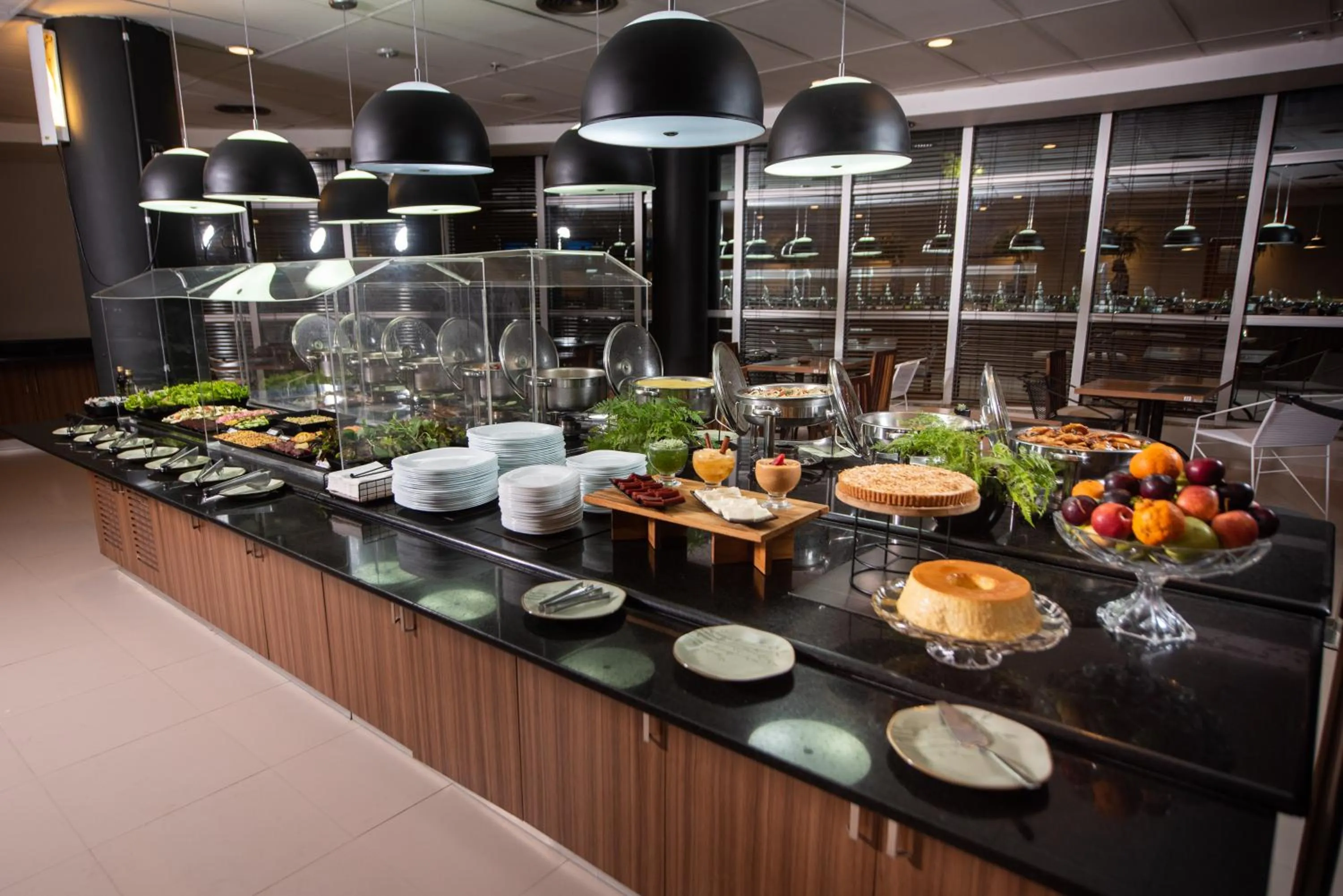 Restaurant/places to eat in ibis Betim