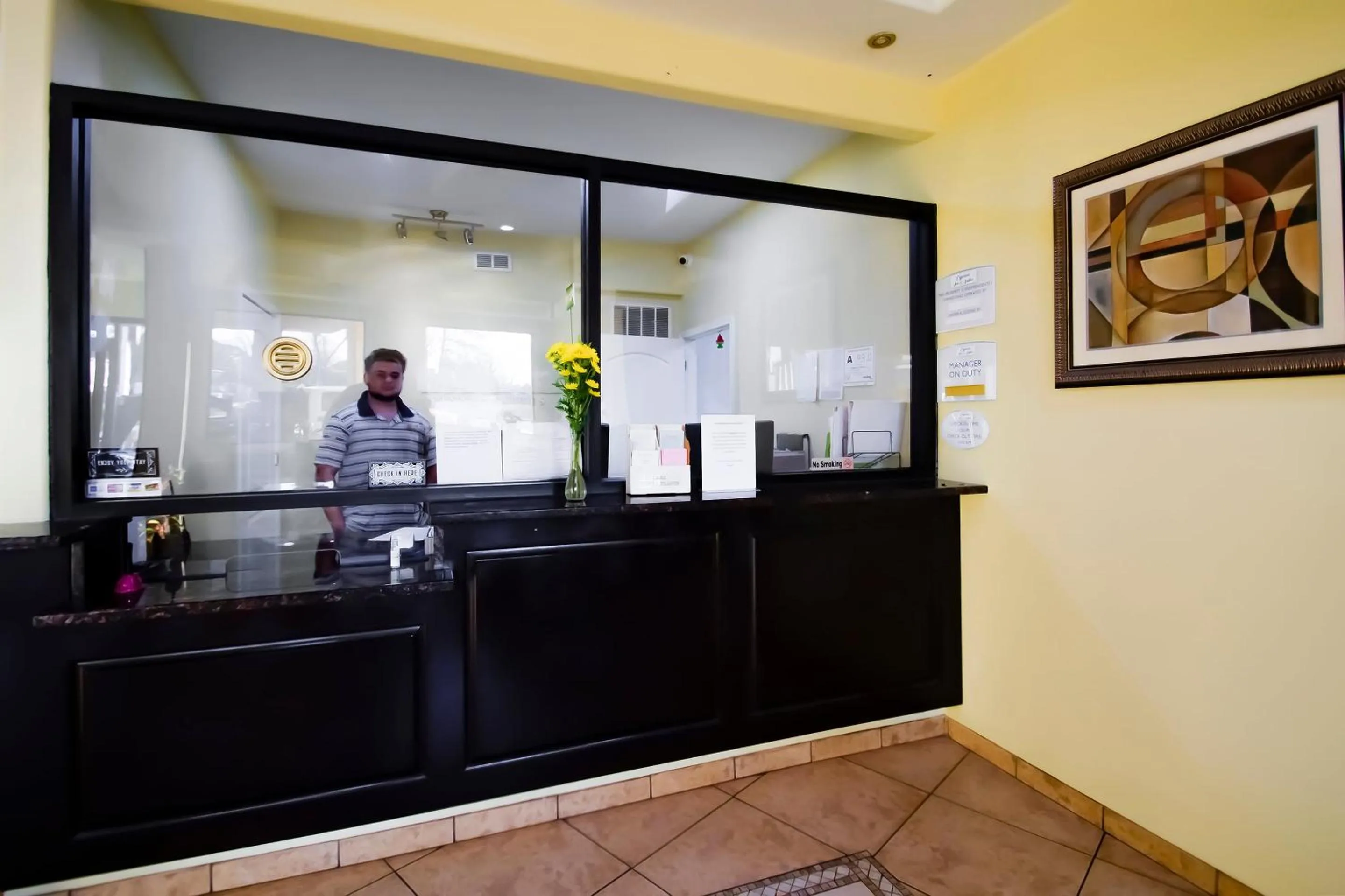 Lobby or reception in Cypress Inn & Suites Washington by OYO