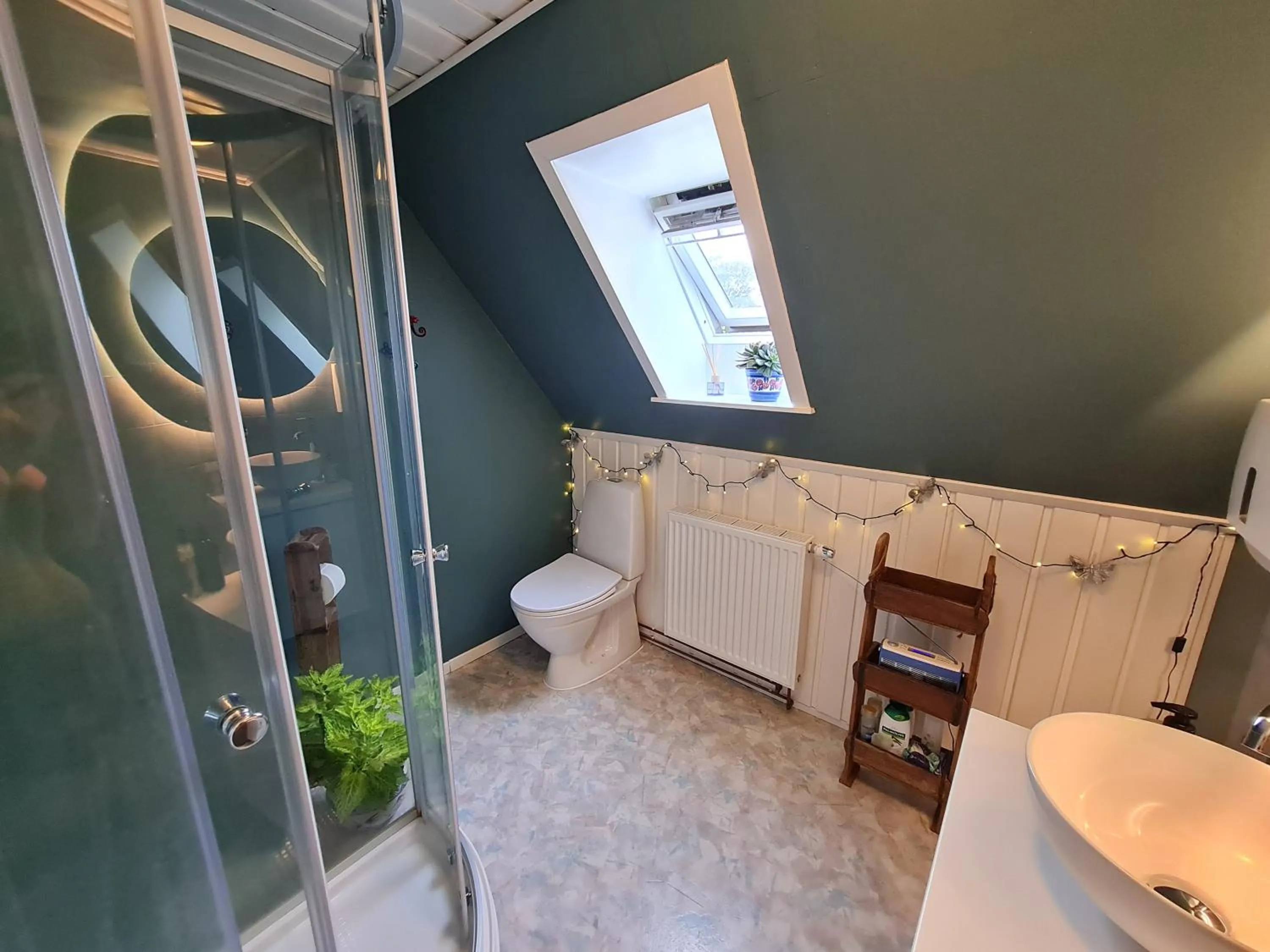 Public Bath in KirkeLy Bed and Breakfast