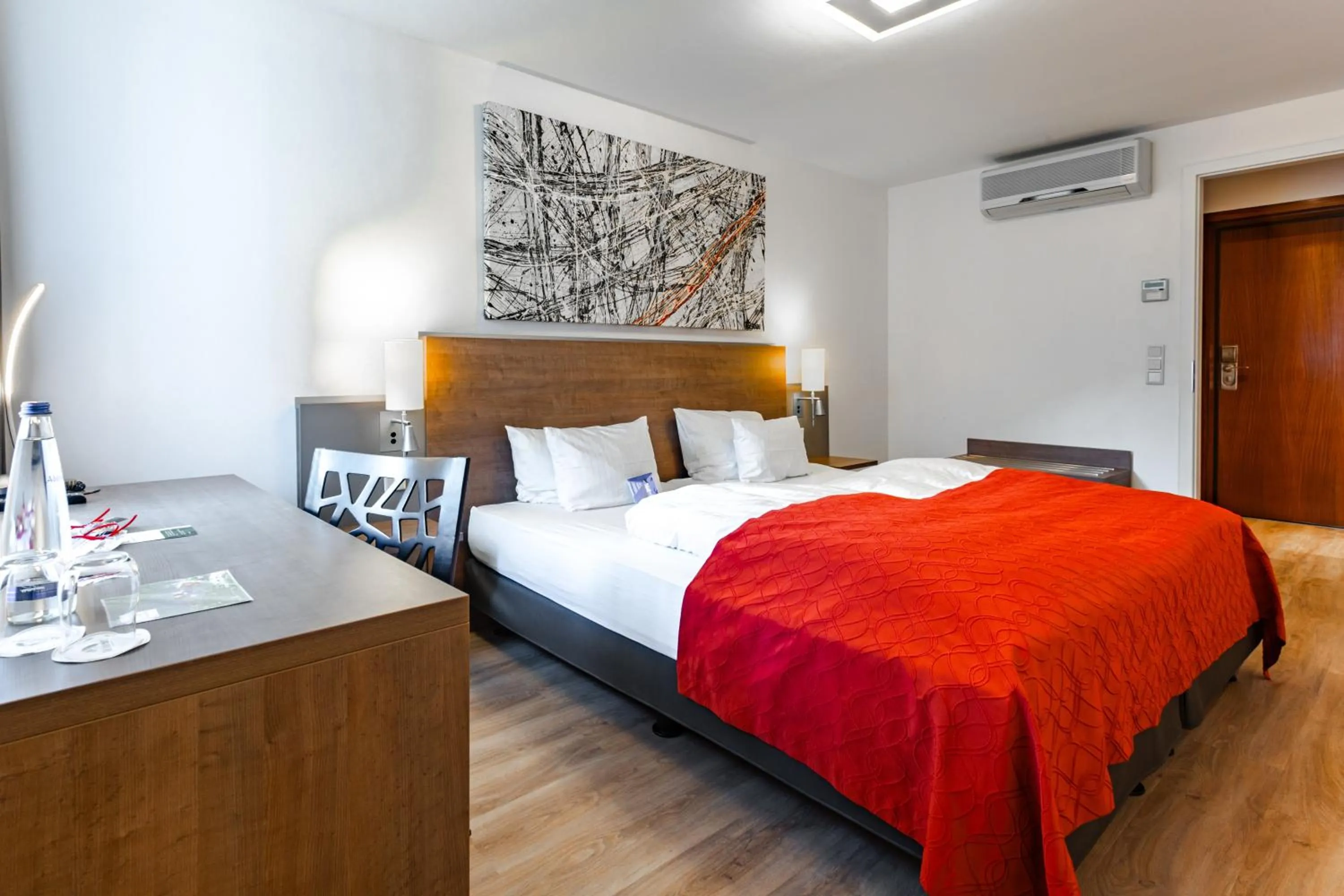 Photo of the whole room, Bed in Art & Business Hotel