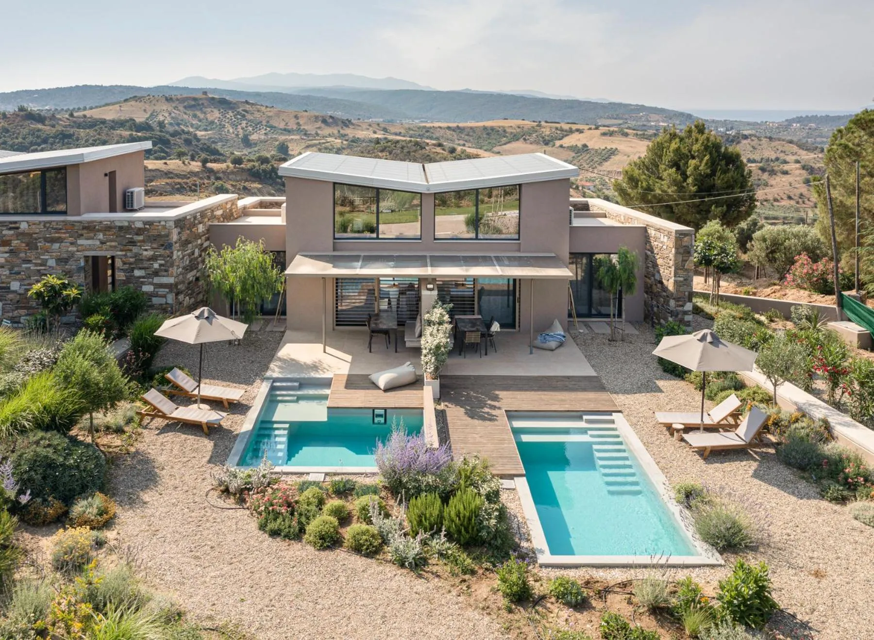 Bird's eye view in Etheres