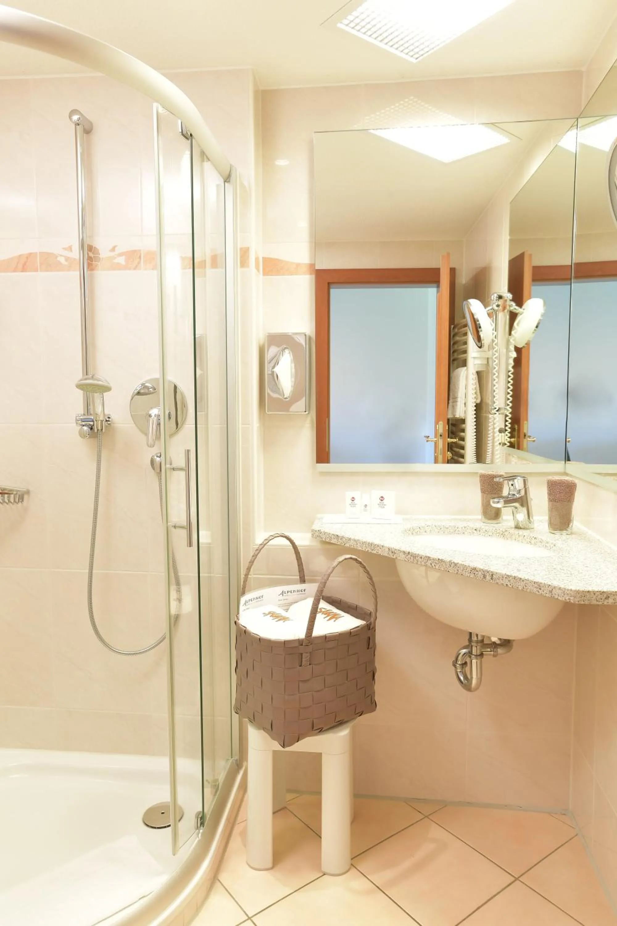 Shower in Alpenhof Oberstdorf Hotel & SPA, Signature Collection by BW