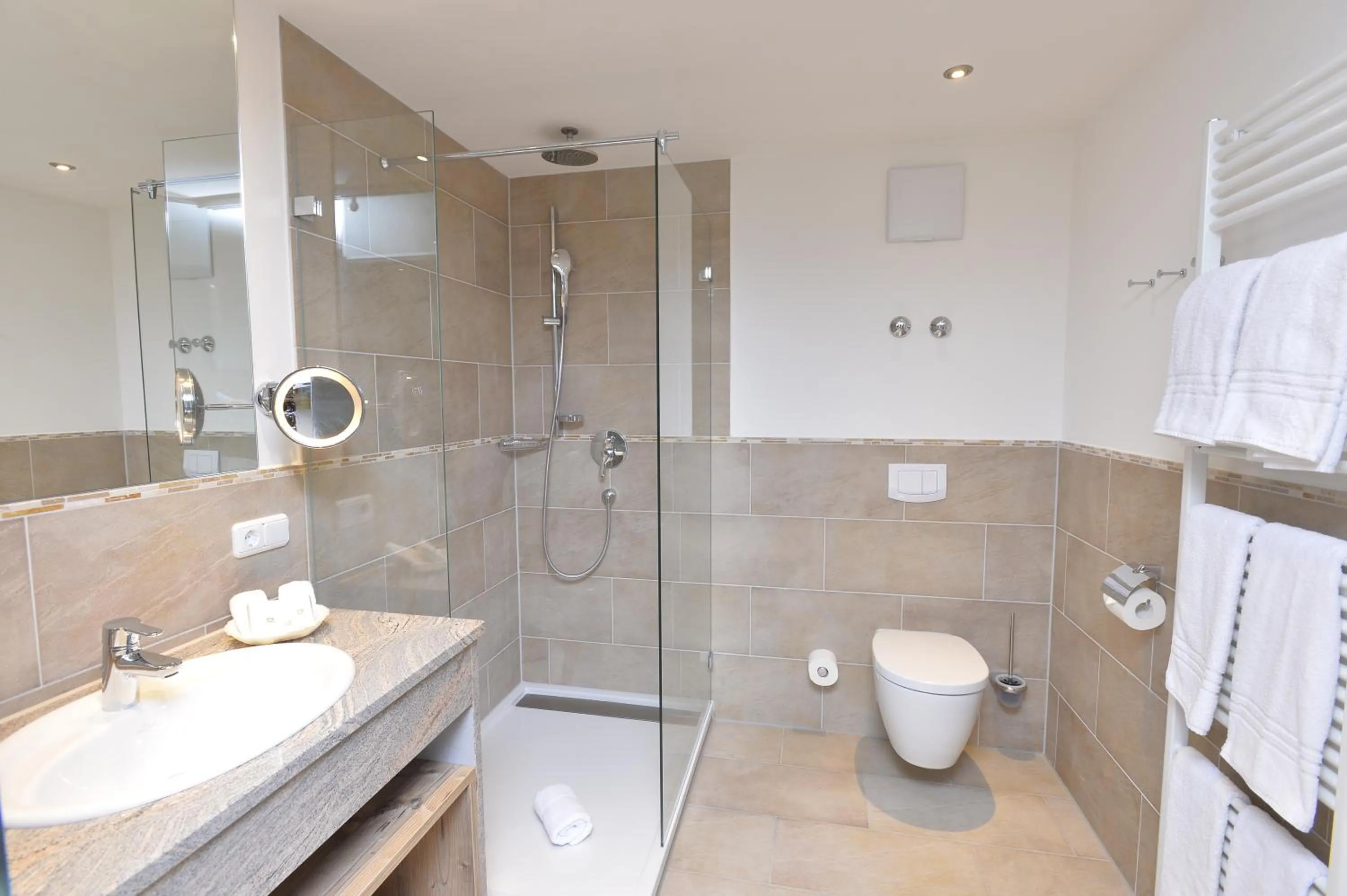 Shower in Alpenhof Oberstdorf Hotel & SPA, Signature Collection by BW